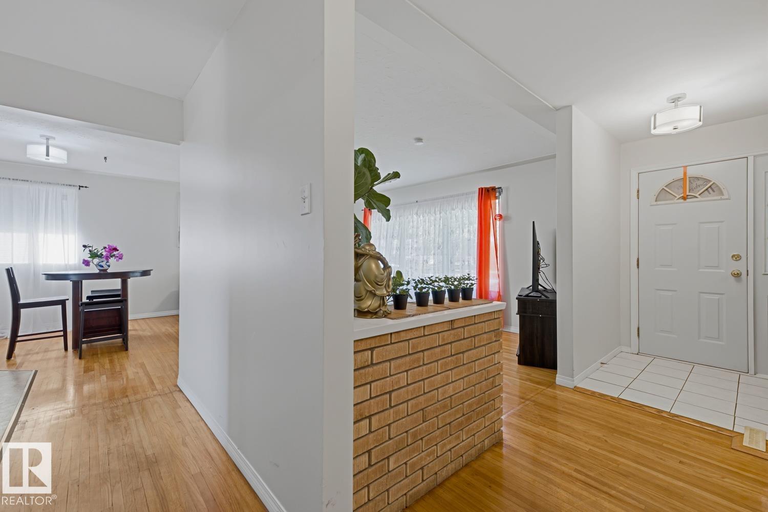 https://zimg.paragon.ice.com/ParagonImages/Property/PM/RAE/225409922/15/0/0/9616c29cb2bca46f445b19c99bcc9fd0/1/62c6b4bb7e9af5fcd56b4b49bc340614/225409922-5e836401-4dab-4e12-85f2-433ee8e1b2ee.JPG