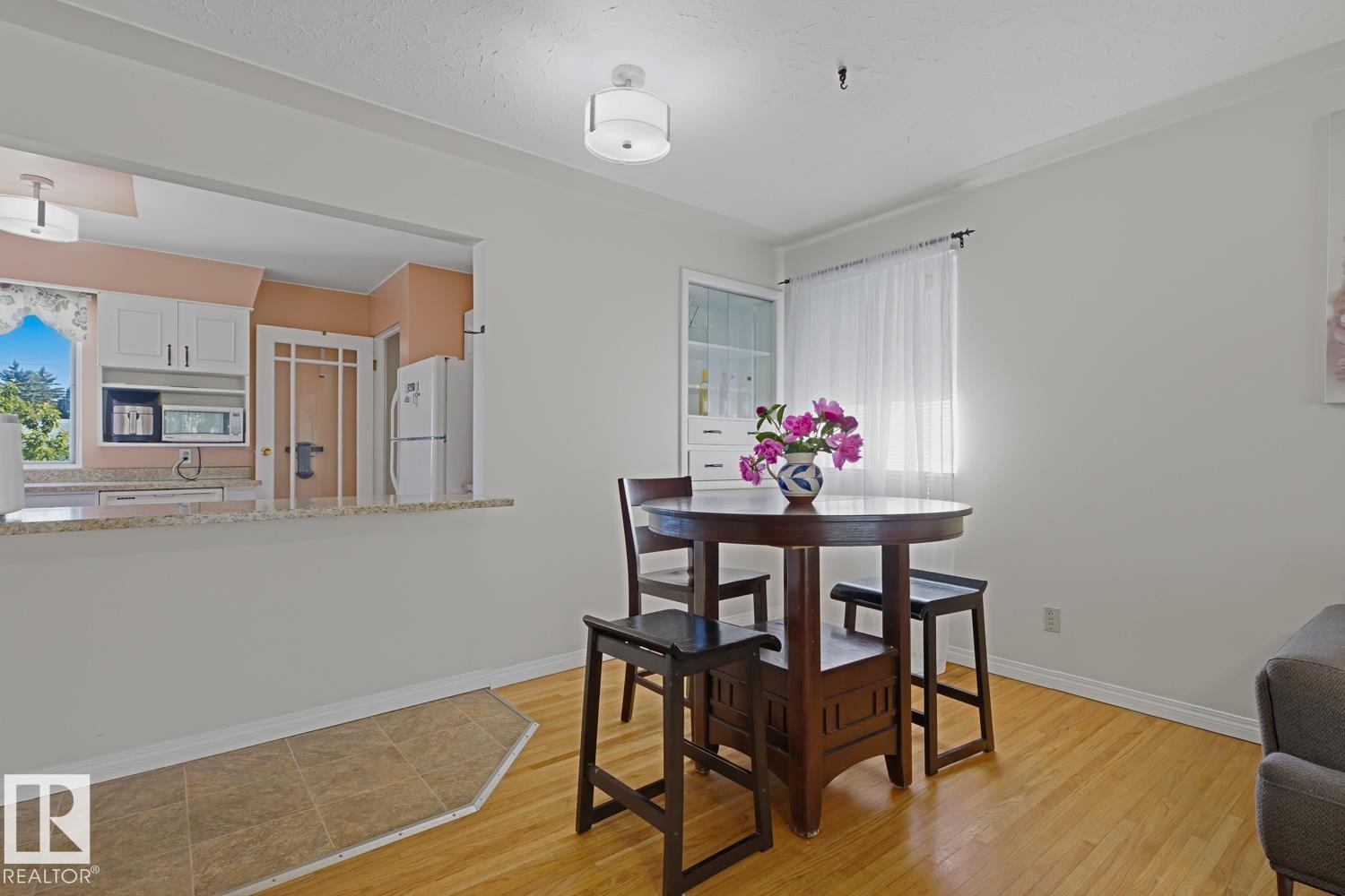 https://zimg.paragon.ice.com/ParagonImages/Property/PM/RAE/225409922/16/0/0/b7eeb9919ed6ea09decff3d5db32f5e3/1/62c6b4bb7e9af5fcd56b4b49bc340614/225409922-7c000c31-e7d5-4921-8b00-80b42eda6a27.JPG