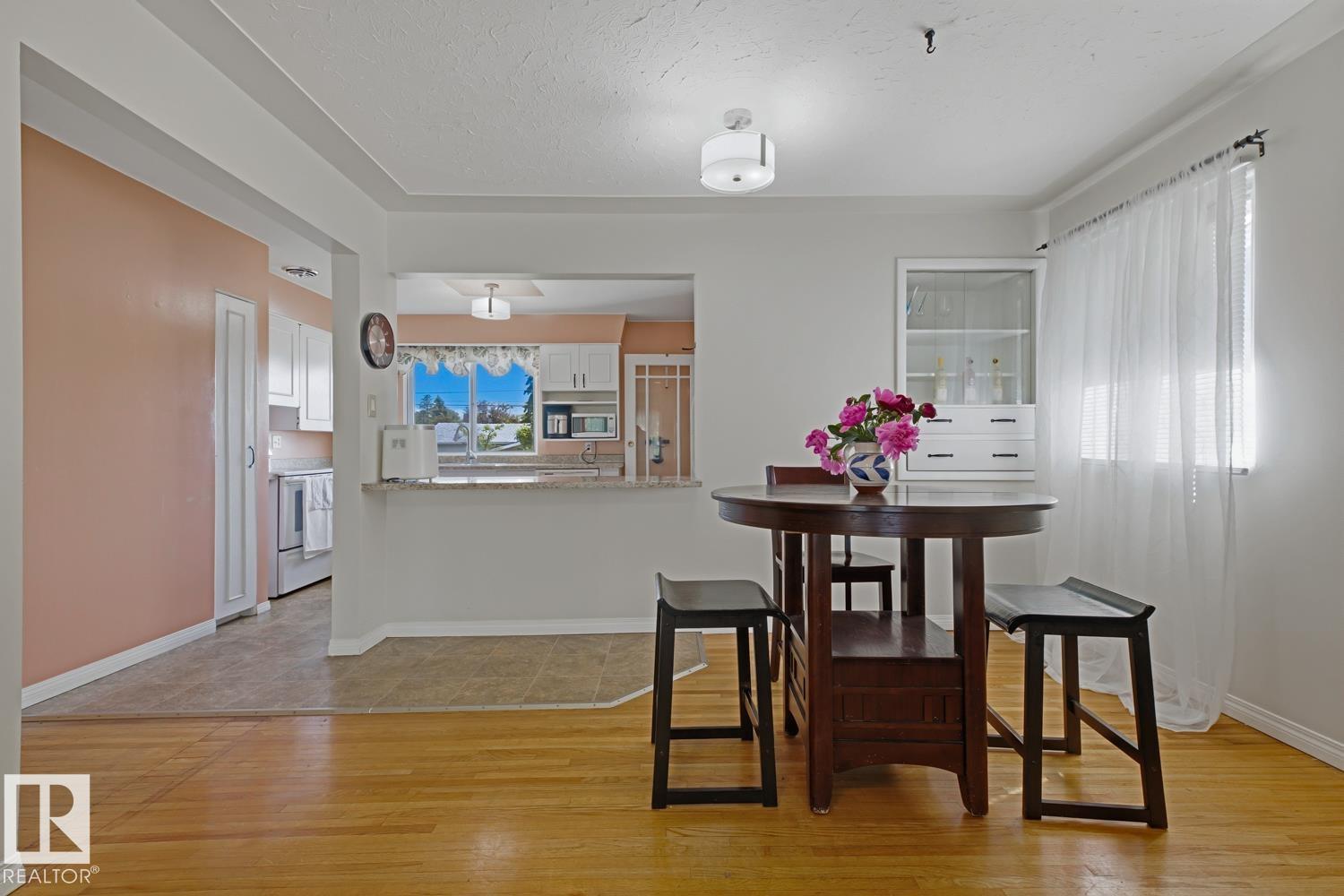 https://zimg.paragon.ice.com/ParagonImages/Property/PM/RAE/225409922/17/0/0/a18ce16d11b807b8b5c53741c917b8a1/1/62c6b4bb7e9af5fcd56b4b49bc340614/225409922-21646753-45ef-4724-9adf-0545d3144e11.JPG