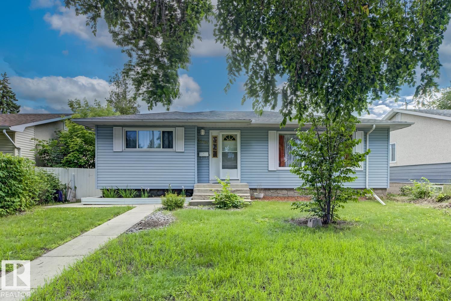 Picture for 15707 92 AV NW