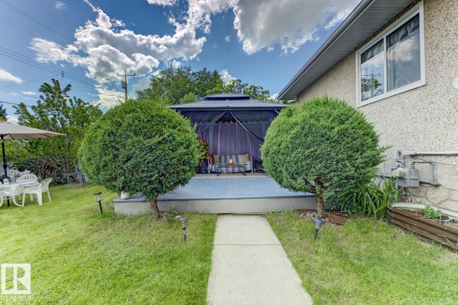 Picture for 15707 92 AV NW