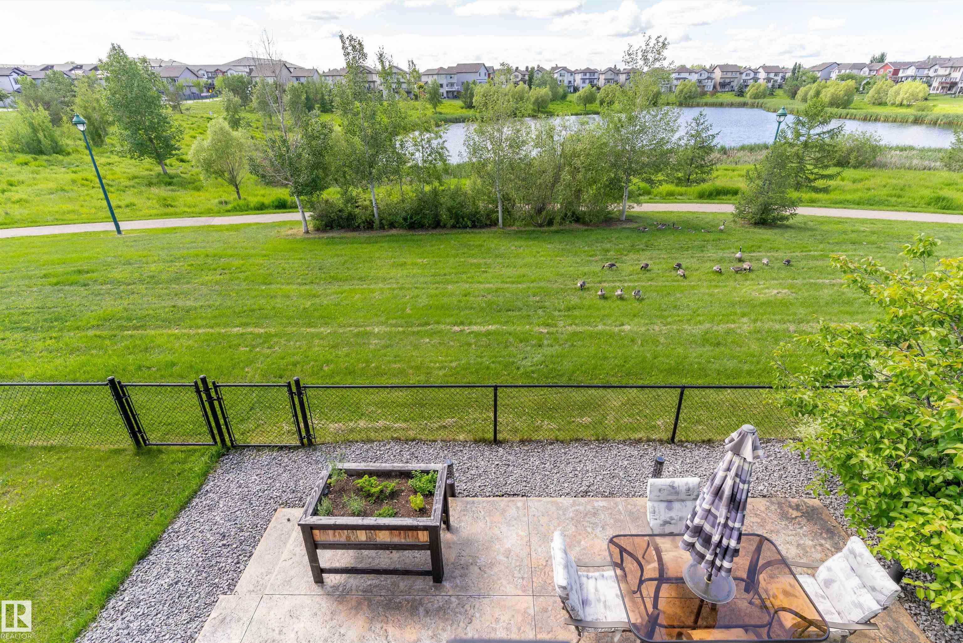 https://zimg.paragon.ice.com/ParagonImages/Property/PM/RAE/225409961/59/0/0/4ee1424f98e4933e04977185266a9004/1/5d174ec0eca5f75764b75d467a1fd48e/225409961-1b894dd9-a379-49b3-a9e1-b9dd8091ee7b.JPG