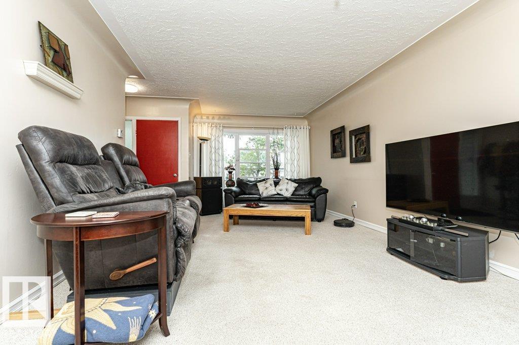 11544 71 Street NW, Bellevue, Edmonton