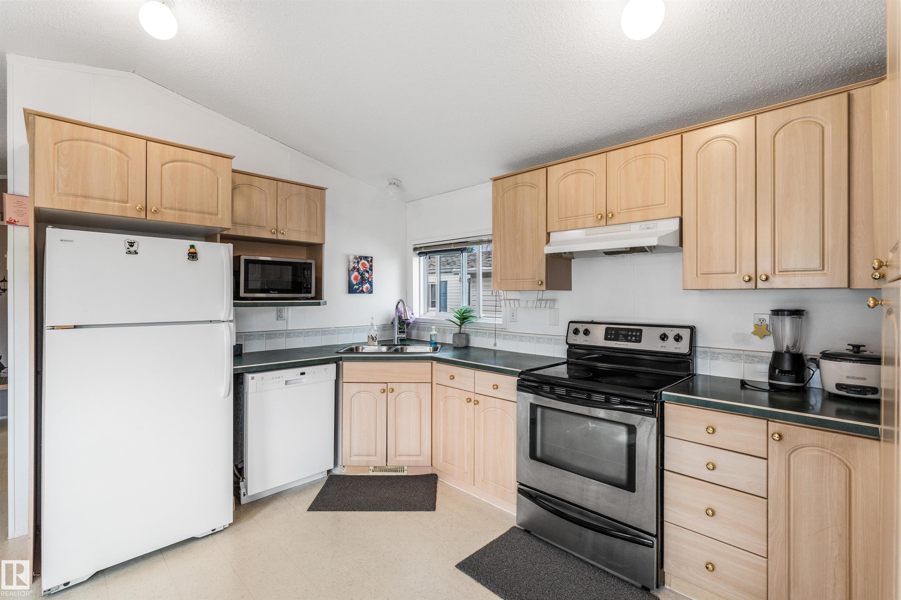 Photo 20 at 120 Springfield Crescent, Spruce Woods, Spruce Grove