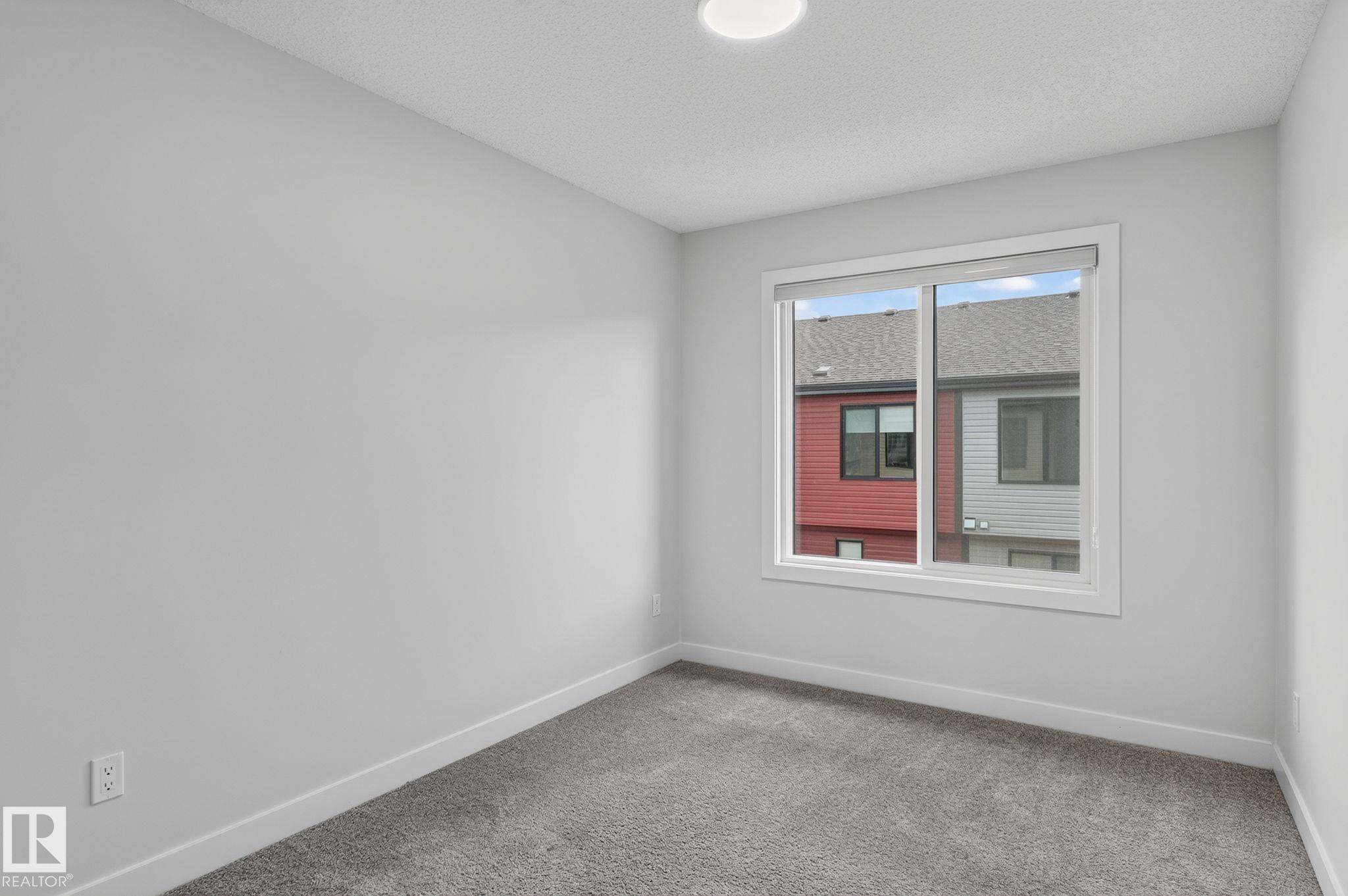 https://zimg.paragon.ice.com/ParagonImages/Property/PM/RAE/225410003/38/0/0/3515b9890cb06a1d97993a6c3bbcae5a/1/44c0b86c7605fb6e690b45ca4df09a20/225410003-eabeb0c6-70fc-4629-8636-cc86959f96fa.JPG