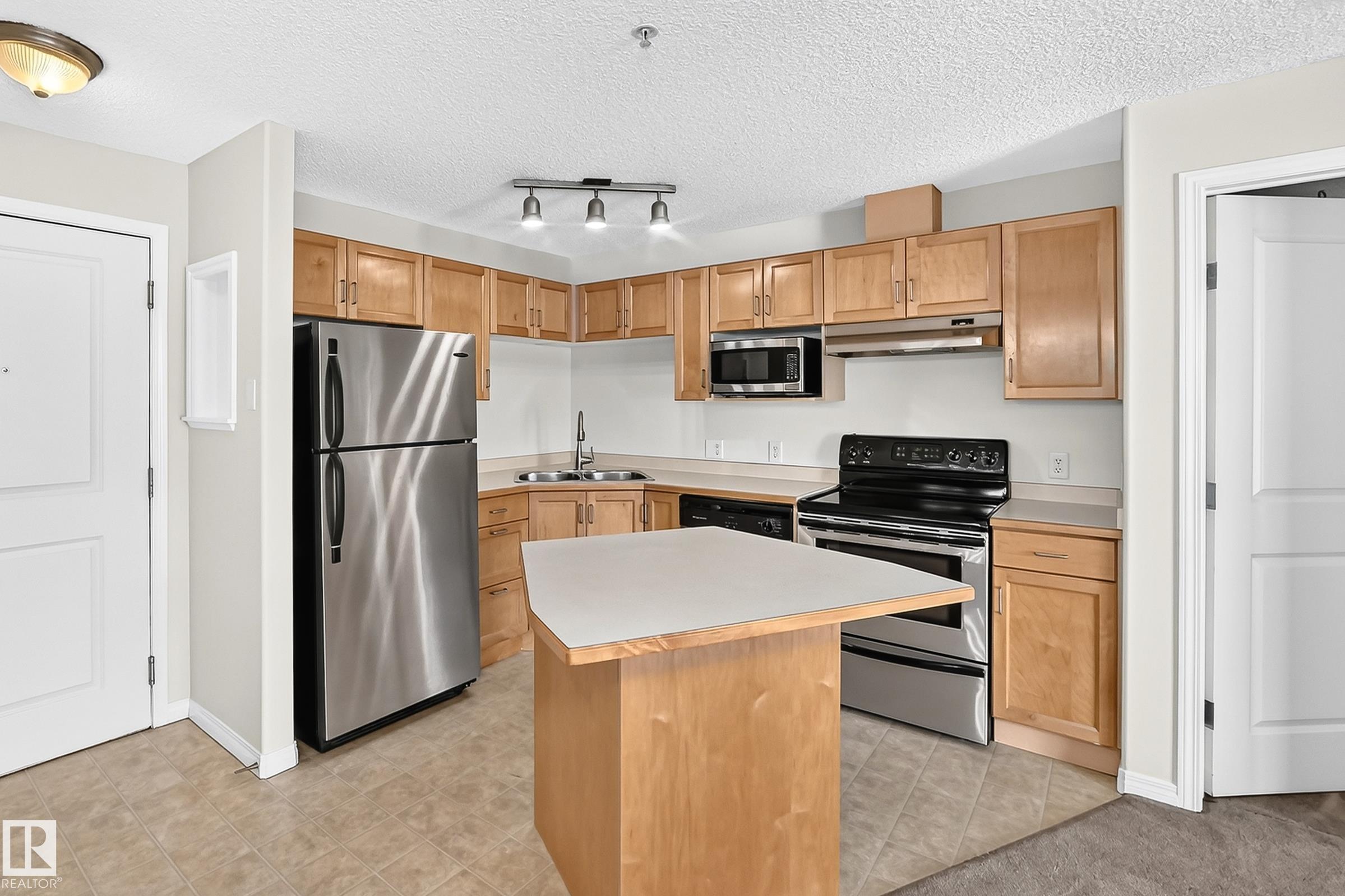 Photo 6 at 221 - 11325 83 Street NW, Parkdale, Edmonton