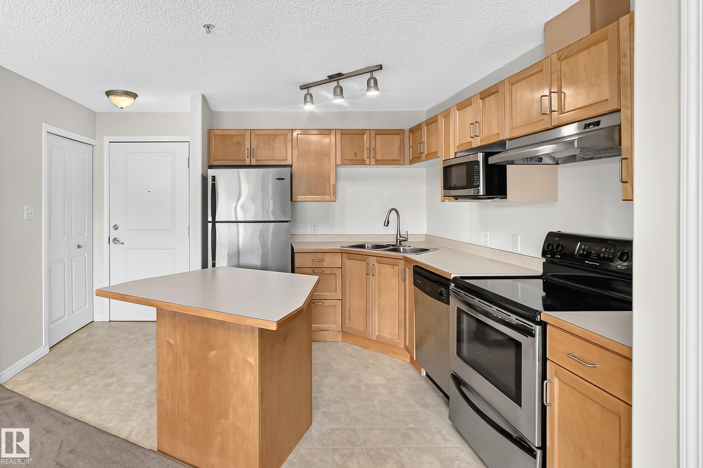 Photo 7 at 221 - 11325 83 Street NW, Parkdale, Edmonton