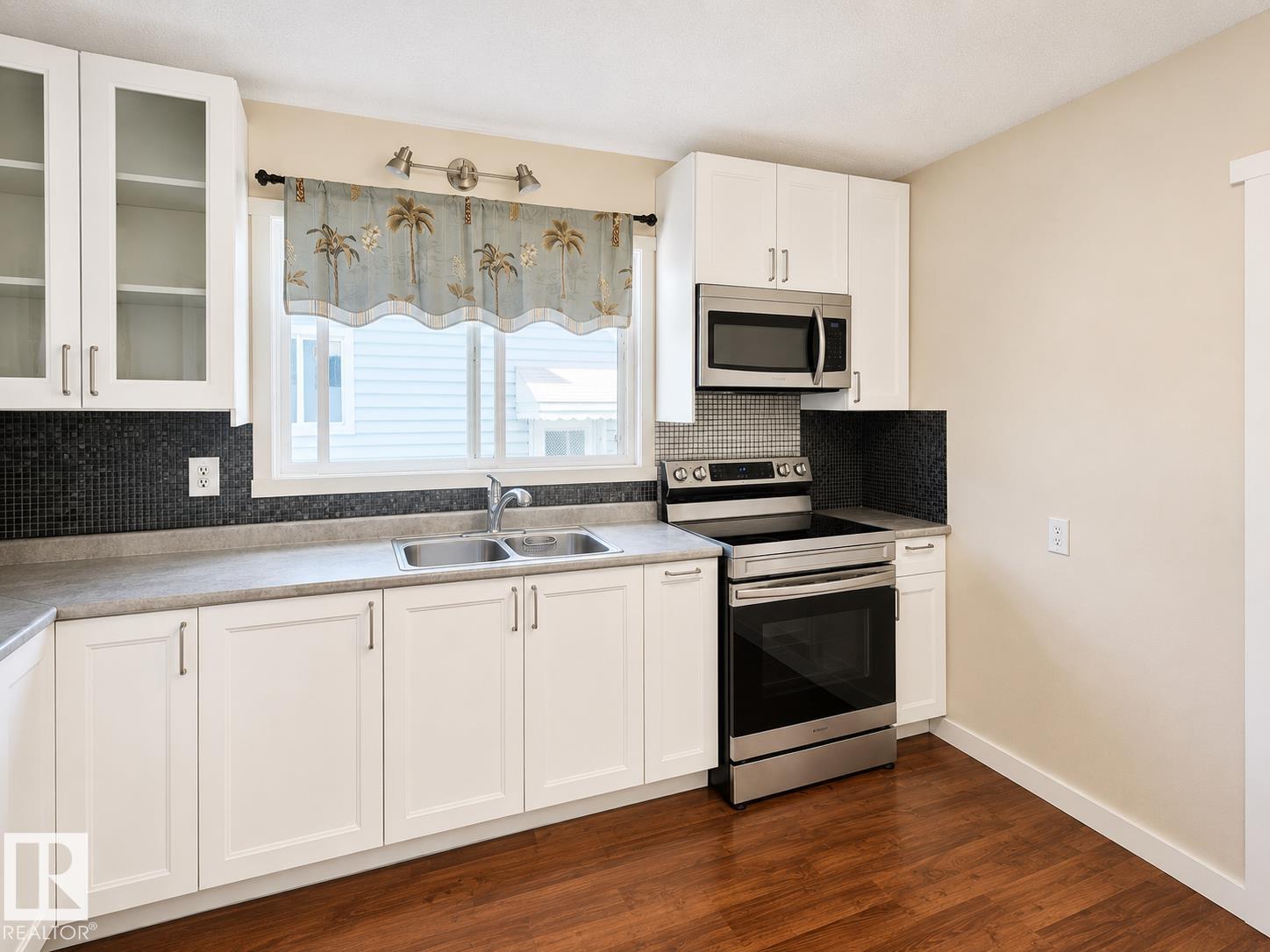 Picture for 4304 121 AV NW