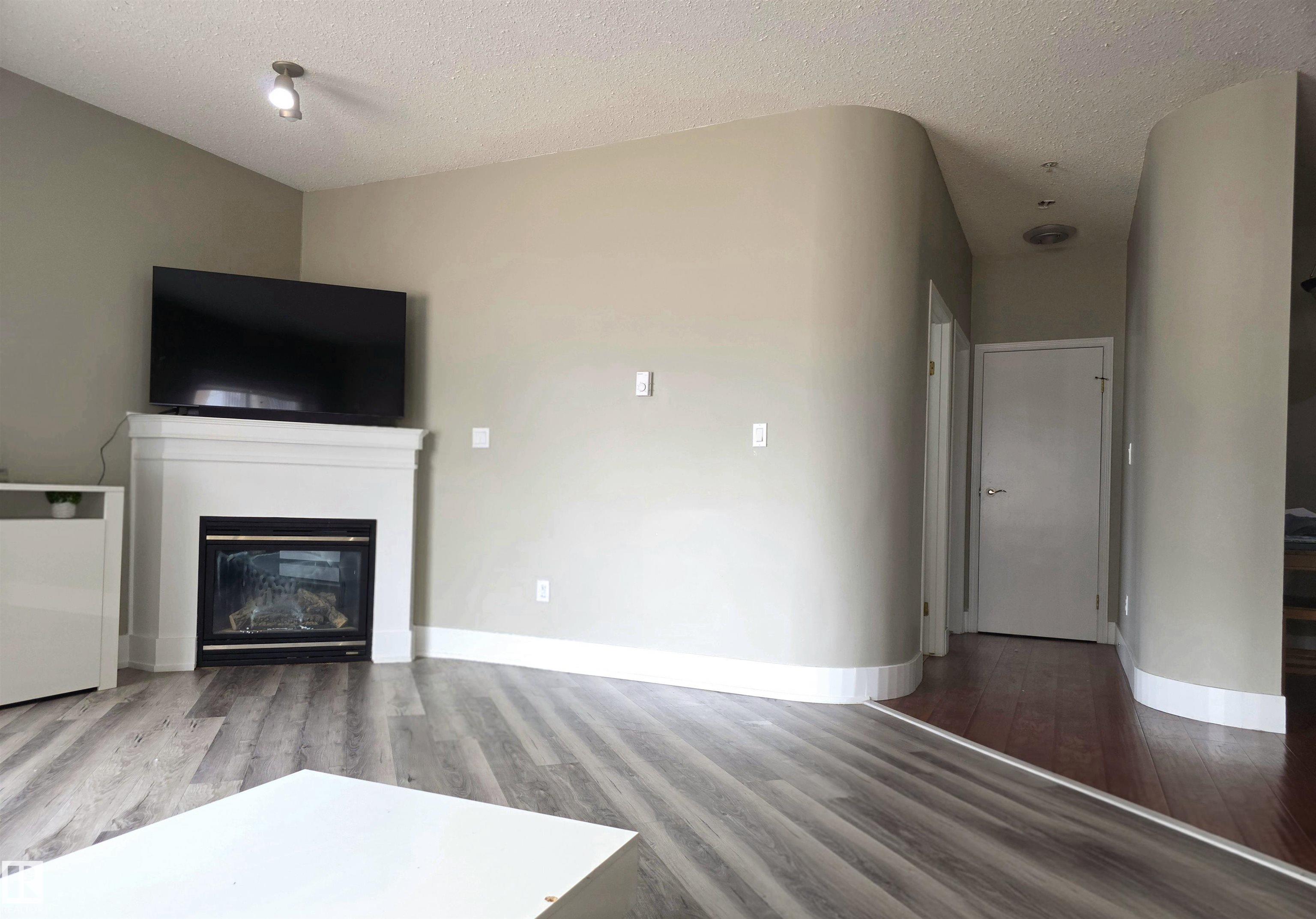 Photo 6 at 104 - 4312 139 Avenue NW, Clareview Town Centre, Edmonton
