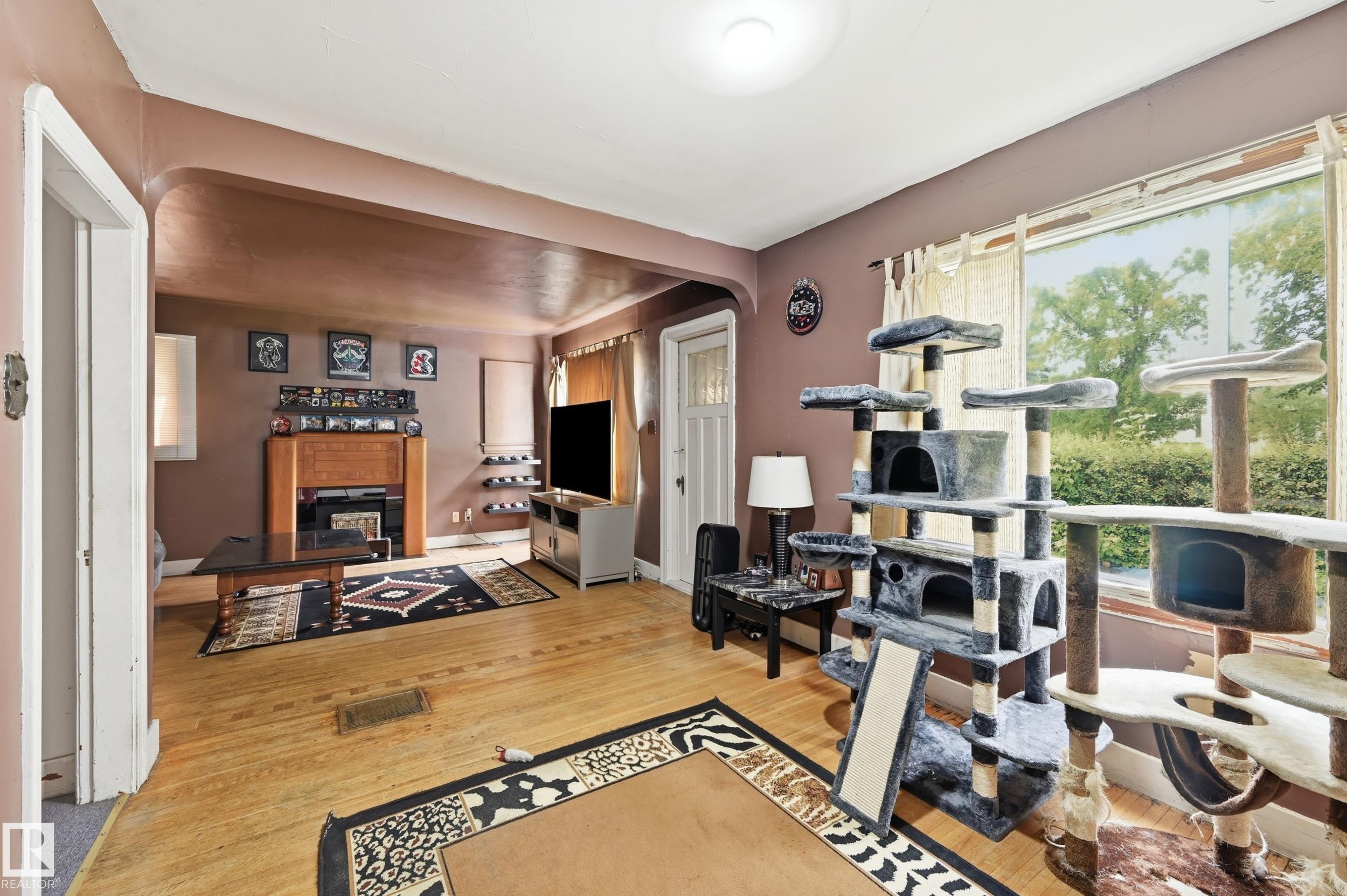 Photo 6 at 11325 101 Street NW, Spruce Avenue, Edmonton