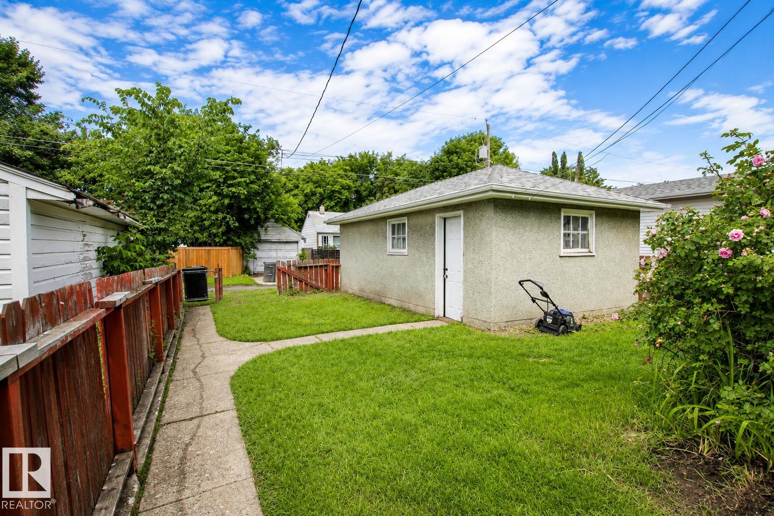 Photo 32 at 11220 68 Street NW, Highlands, Edmonton