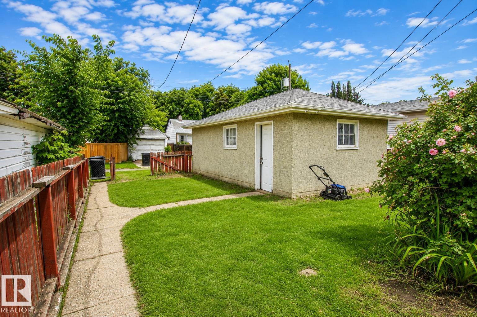 Photo 33 at 11220 68 Street NW, Highlands, Edmonton
