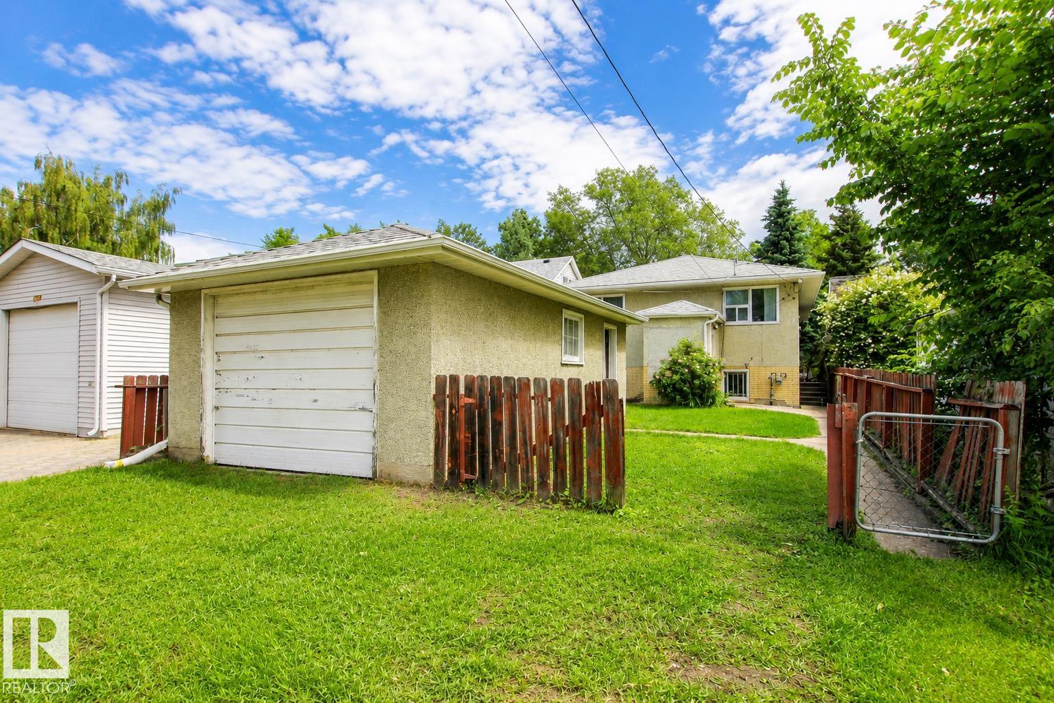 Photo 34 at 11220 68 Street NW, Highlands, Edmonton
