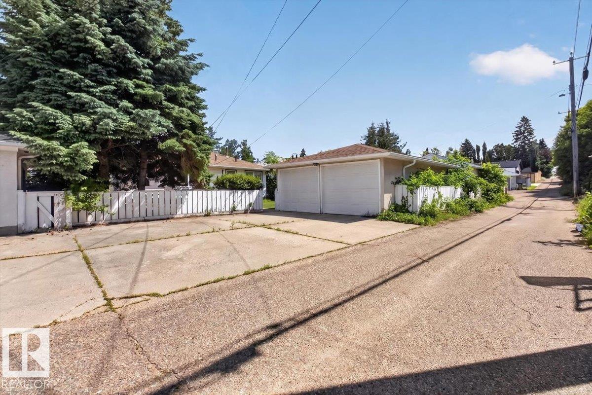 Photo 49 at 10736 48 Street NW, Capilano, Edmonton