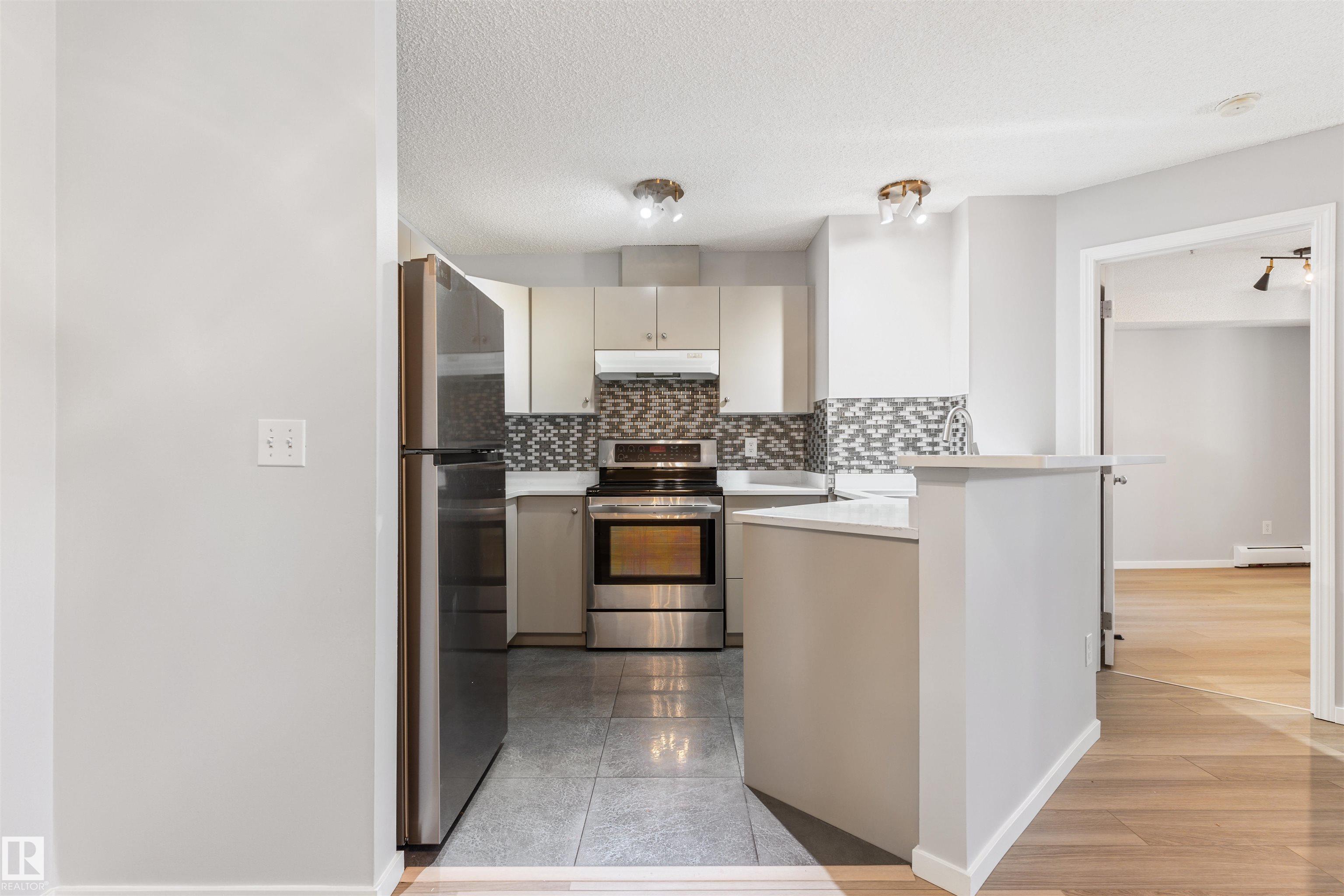 Photo 11 at 112 - 11214 80 Street NW, Cromdale, Edmonton