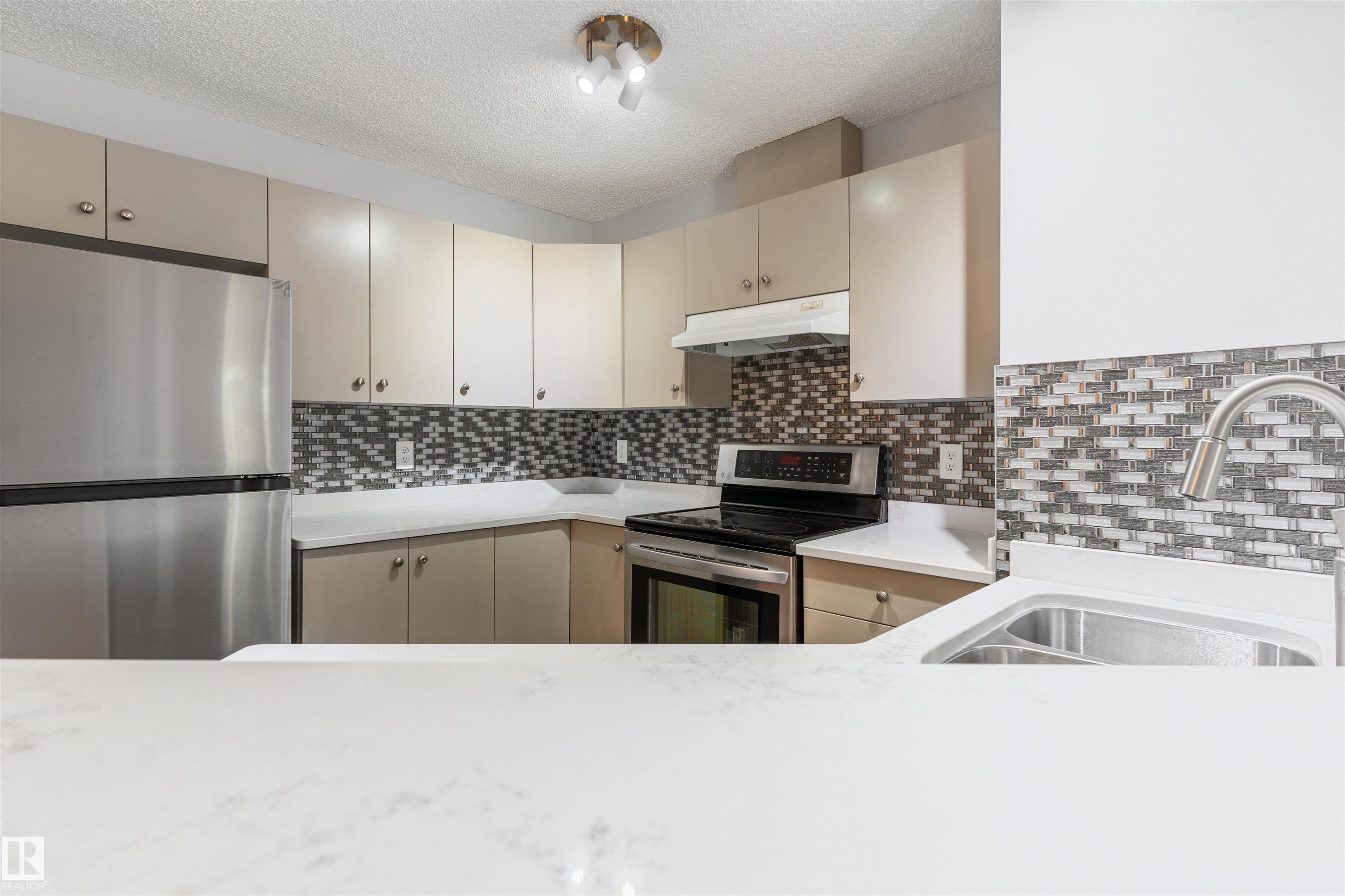 Photo 14 at 112 - 11214 80 Street NW, Cromdale, Edmonton