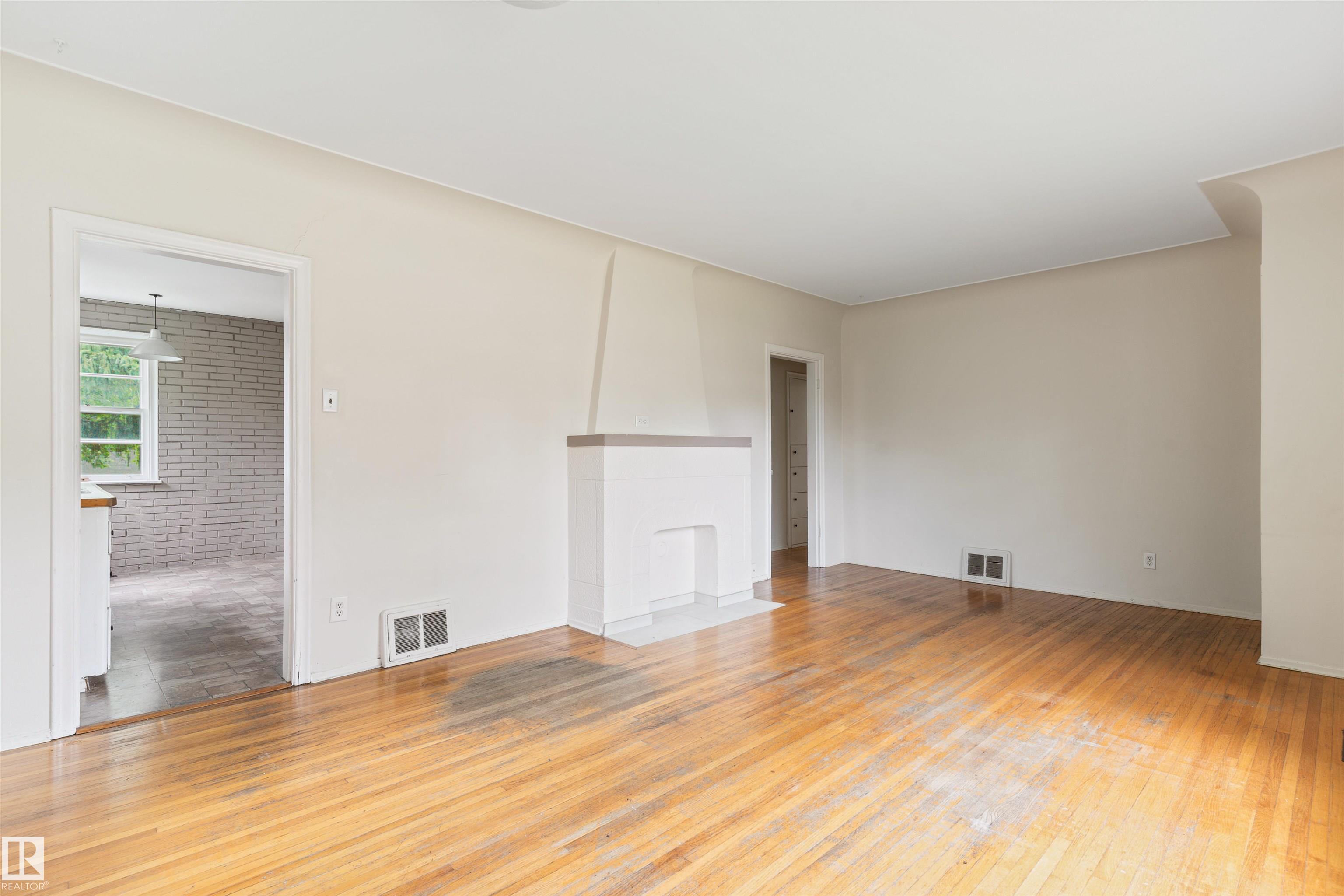 Photo 11 at 10215 138 Street NW, Glenora, Edmonton