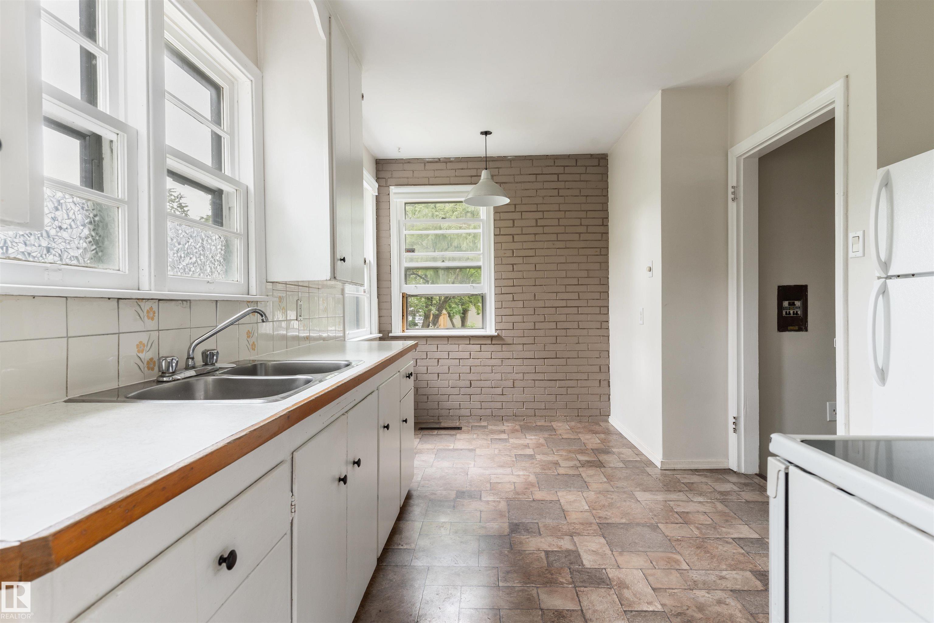 Photo 14 at 10215 138 Street NW, Glenora, Edmonton