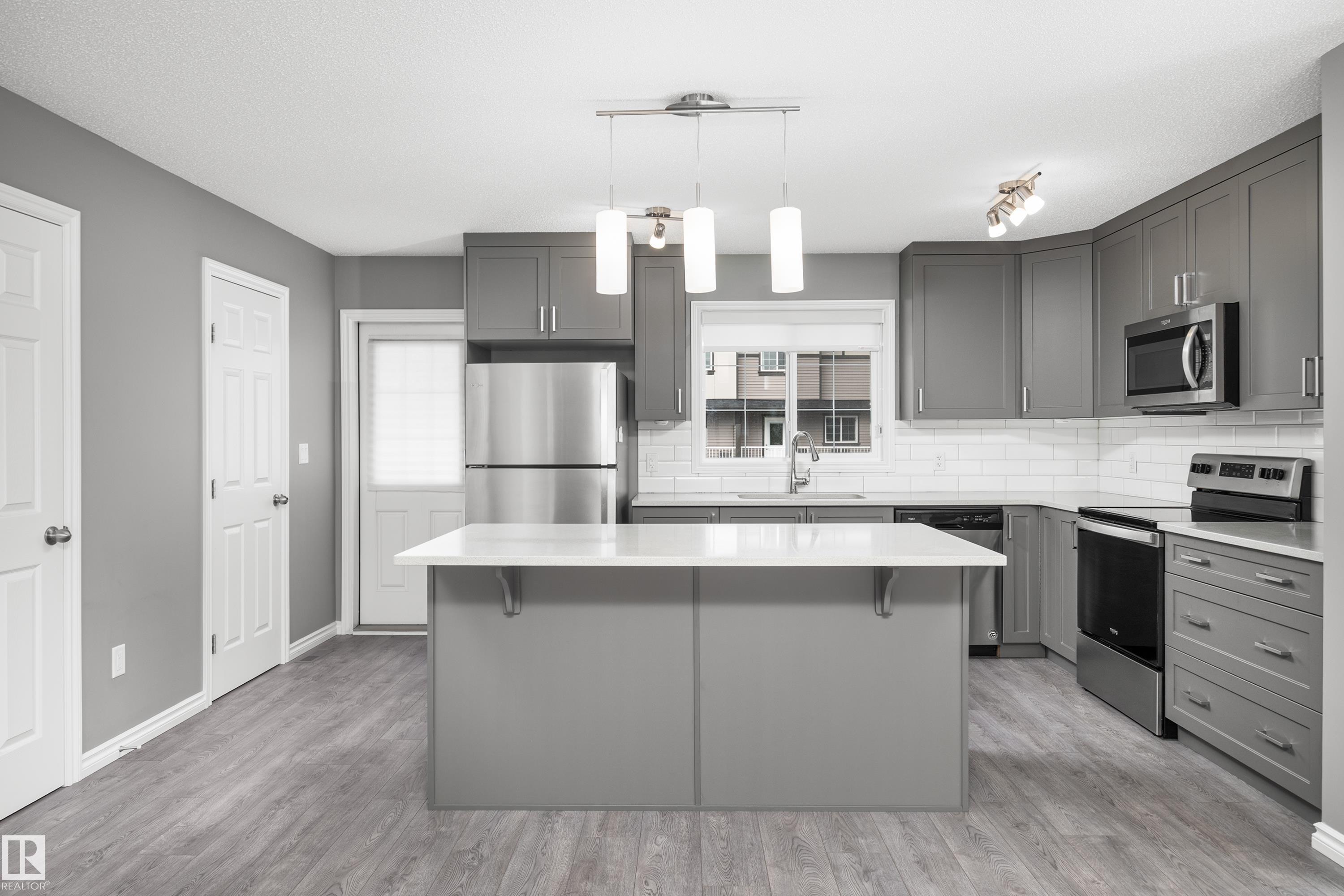 Photo 6 at 15 - 20 Augustine Crescent, Aspen Trails, Sherwood Park