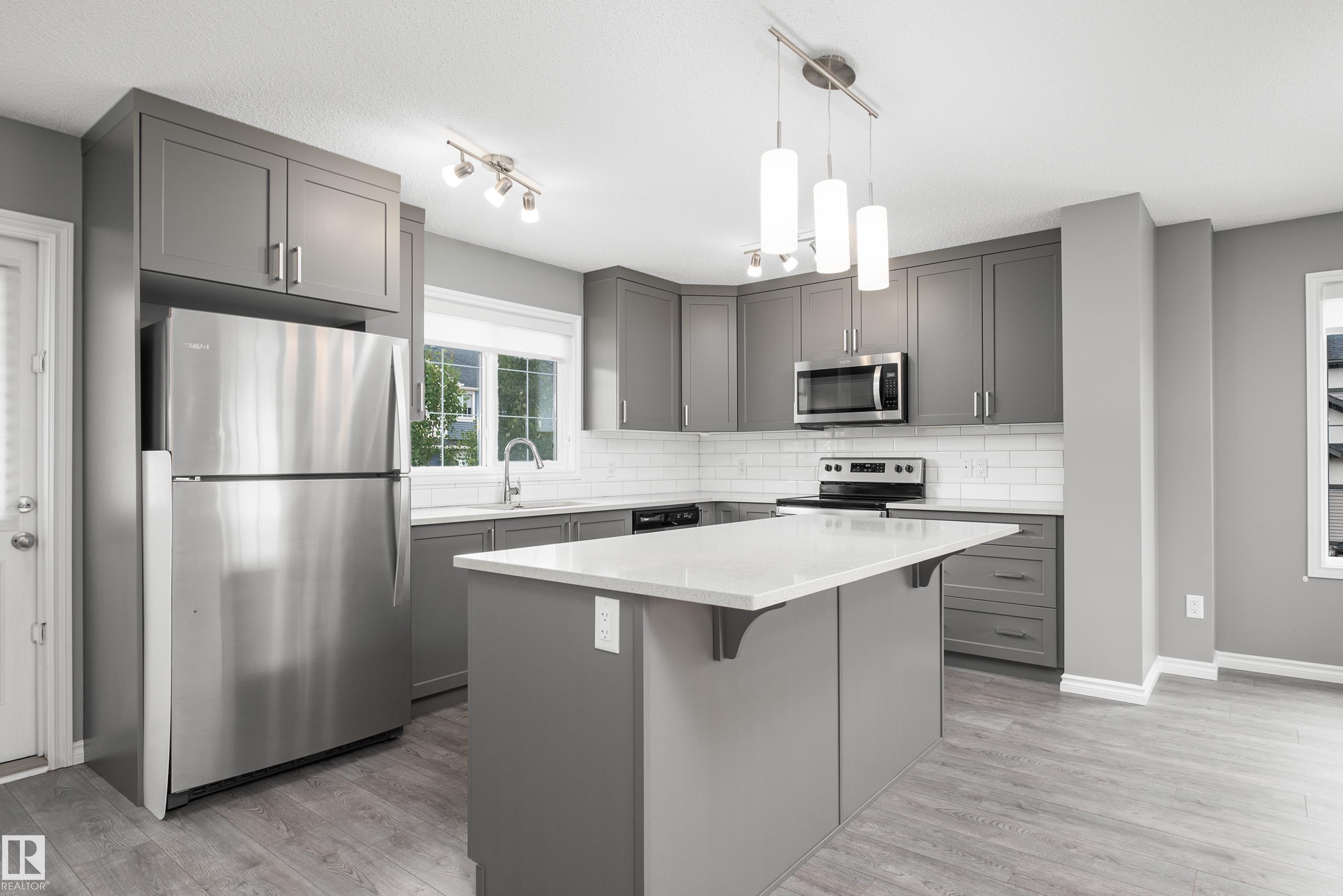 Photo 7 at 15 - 20 Augustine Crescent, Aspen Trails, Sherwood Park
