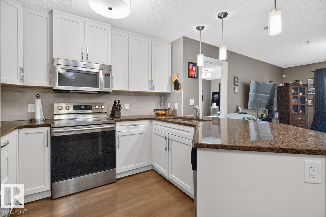 Photo 8 at 103 - 2203 44 Avenue NW, Larkspur, Edmonton