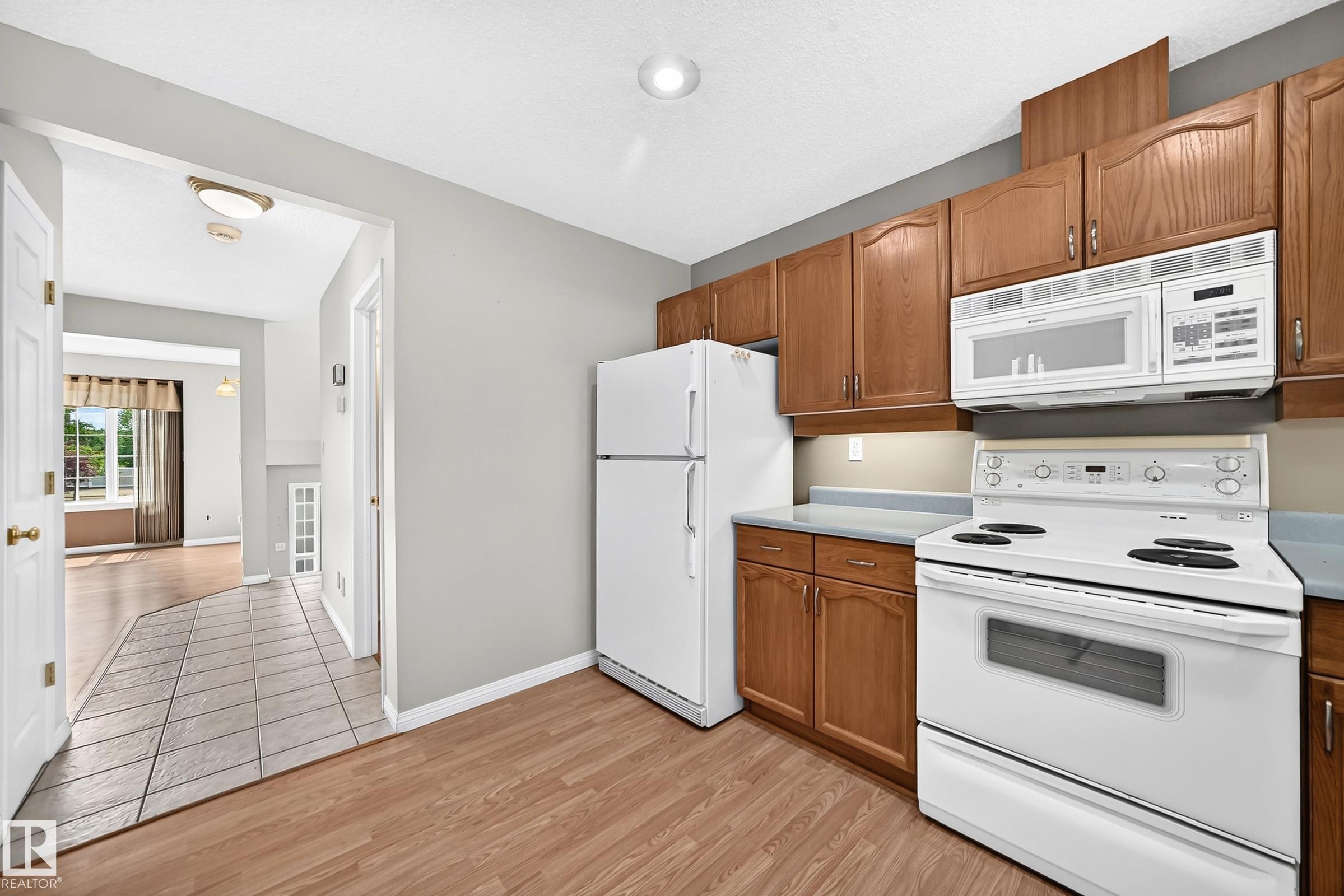 Photo 11 at 51 - 9630 176 Street NW, Terra Losa, Edmonton