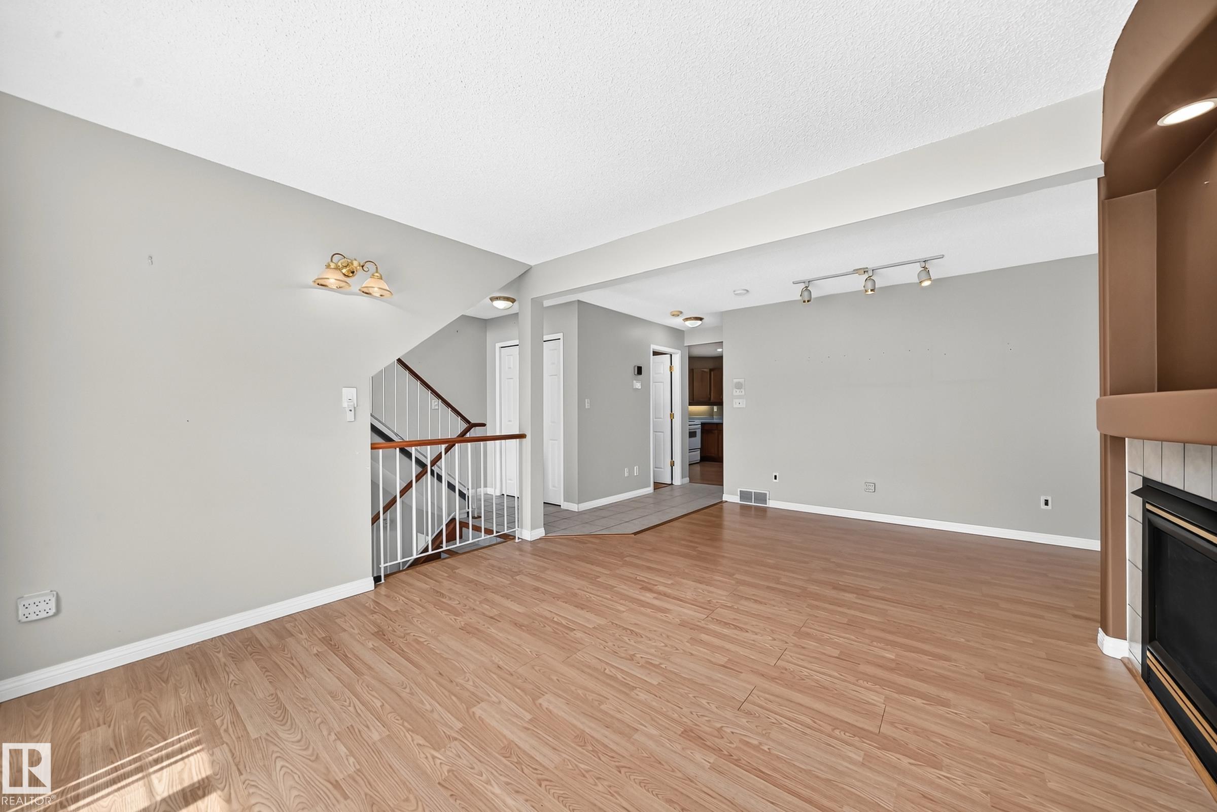 Photo 10 at 51 - 9630 176 Street NW, Terra Losa, Edmonton