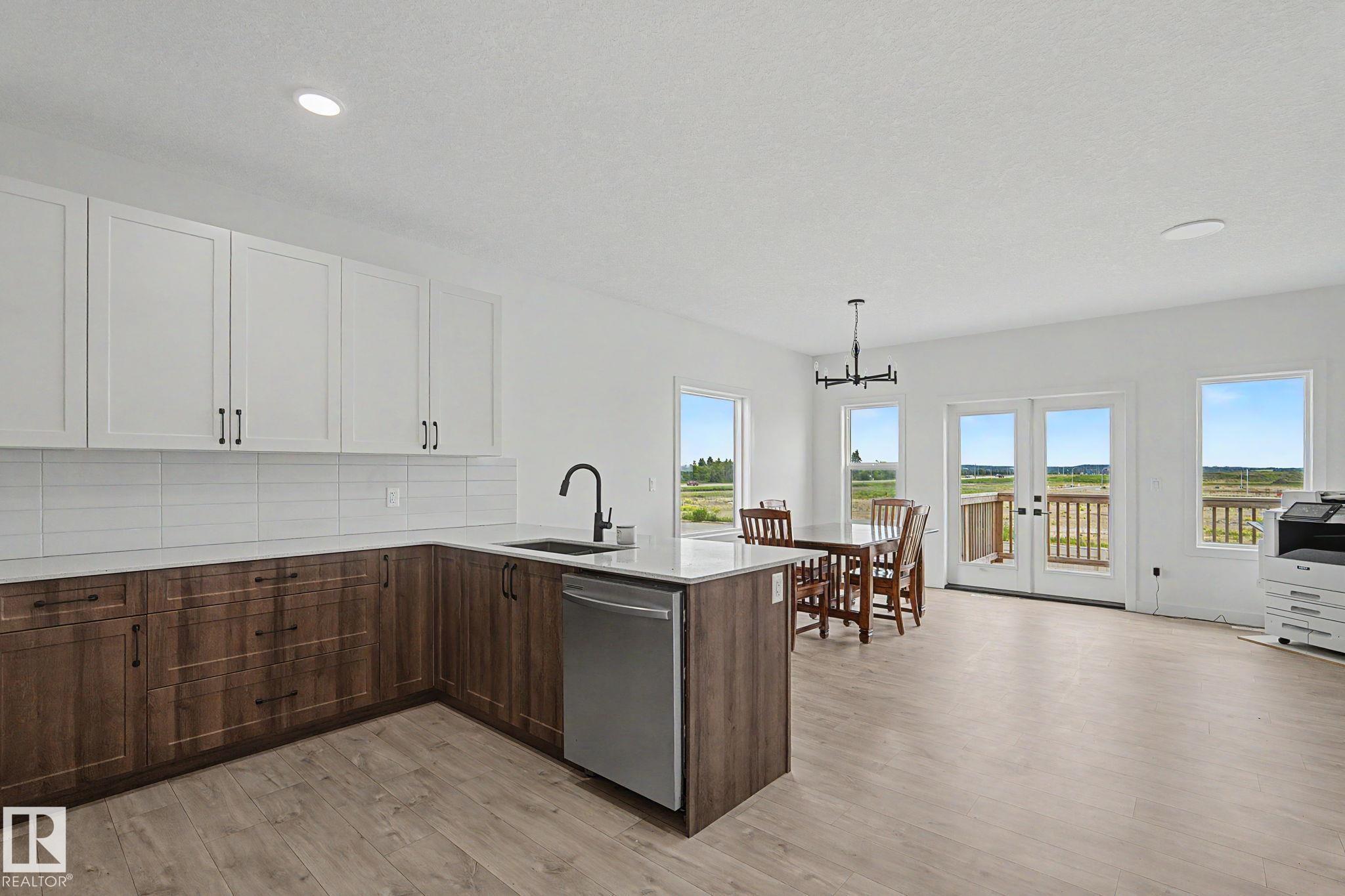 Photo 9 at 2 - 11 Dalton Link, Deer Park, Spruce Grove