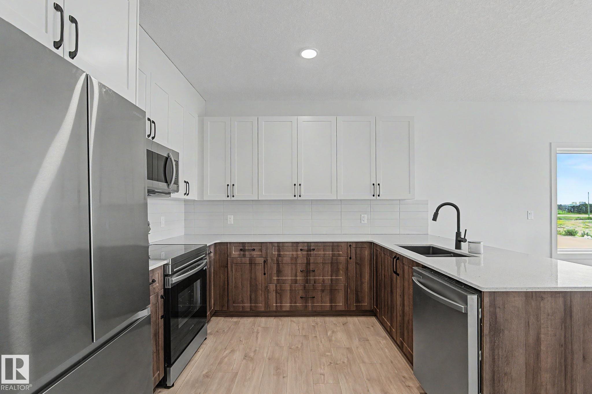 Photo 10 at 2 - 11 Dalton Link, Deer Park, Spruce Grove