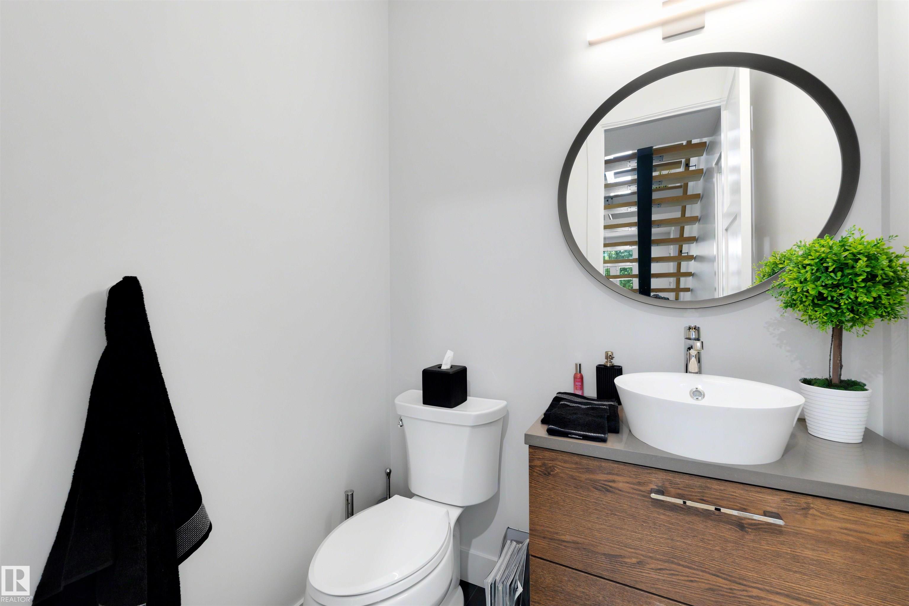 Photo 23 at 7814 142 Street NW, Laurier Heights, Edmonton