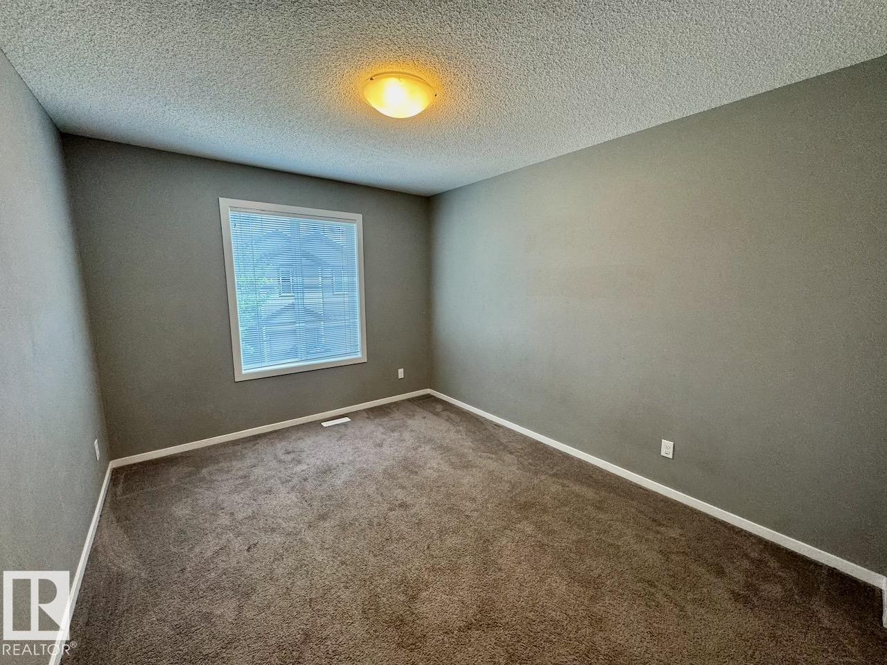 https://zimg.paragon.ice.com/ParagonImages/Property/PM/RAE/225410172/12/0/0/3352bba30679e6183a7592c34bd17297/1/7ca3bac14cec9bc1b5e11388d1ef58db/225410172-ddc04f47-1b13-4b5a-9aad-79af44ac4b57.JPG