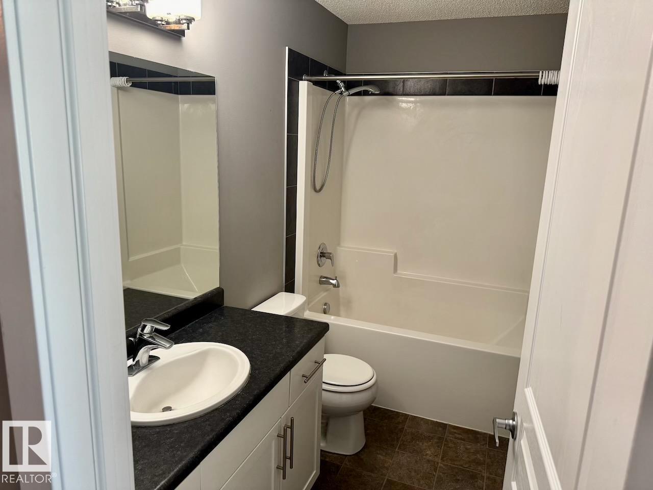 https://zimg.paragon.ice.com/ParagonImages/Property/PM/RAE/225410172/17/0/0/5c5598b375262b8645bac66114d9a7fd/1/7ca3bac14cec9bc1b5e11388d1ef58db/225410172-4926cb63-6b54-461e-b5d4-d4488f8a4603.JPG