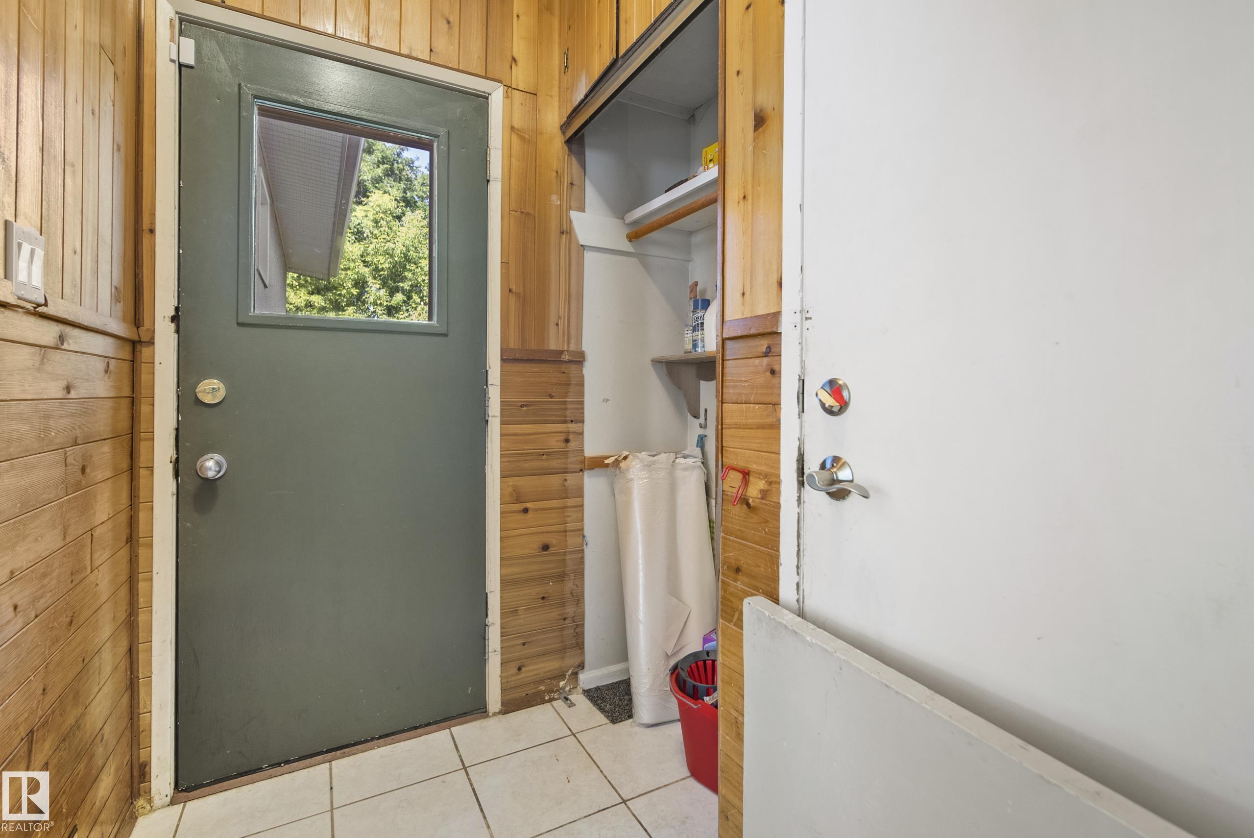 Photo 16 at 14916 114a Street NW, Caernarvon, Edmonton