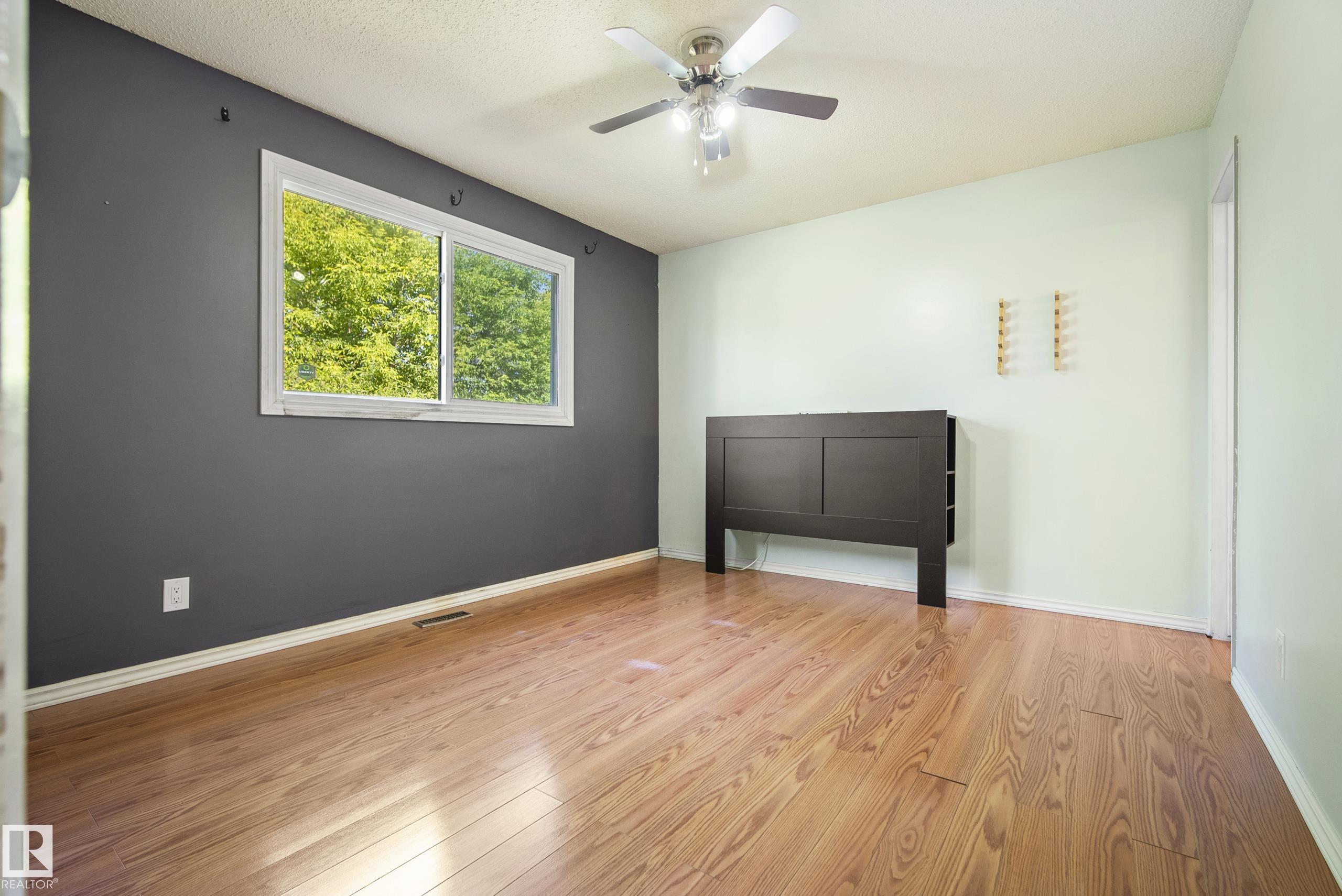 Photo 19 at 14916 114a Street NW, Caernarvon, Edmonton