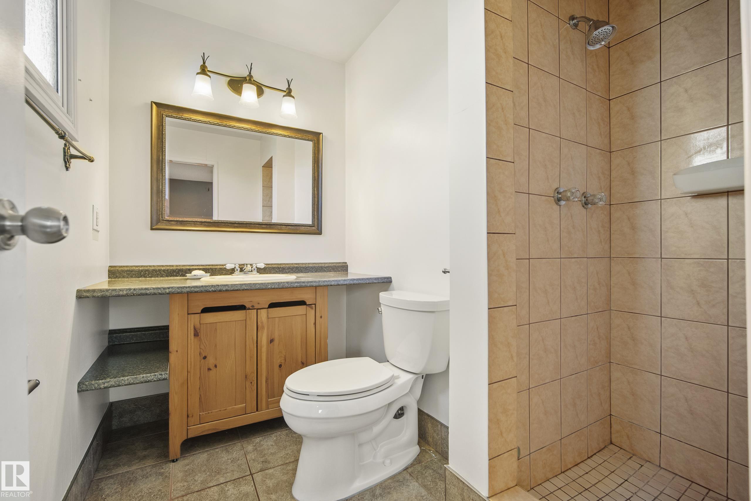 Photo 22 at 14916 114a Street NW, Caernarvon, Edmonton