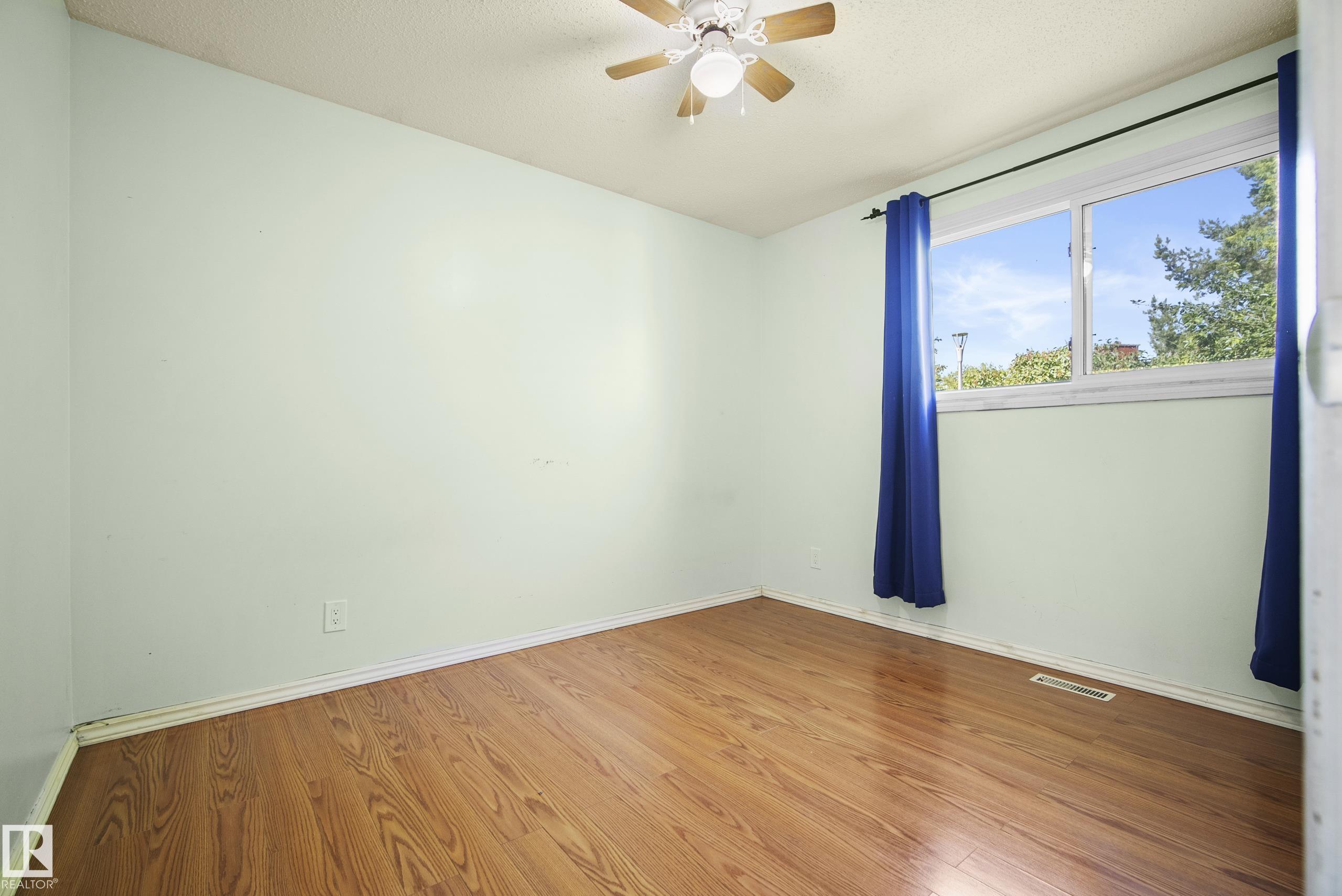 Photo 23 at 14916 114a Street NW, Caernarvon, Edmonton