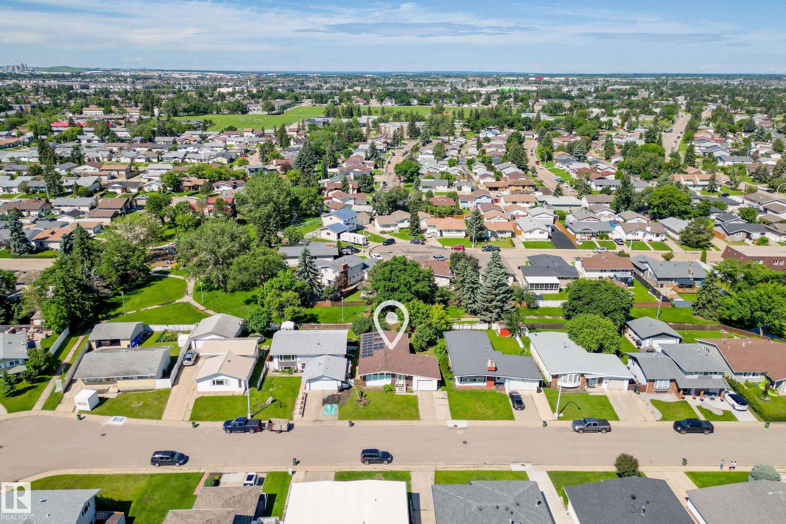 Photo 39 at 14916 114a Street NW, Caernarvon, Edmonton
