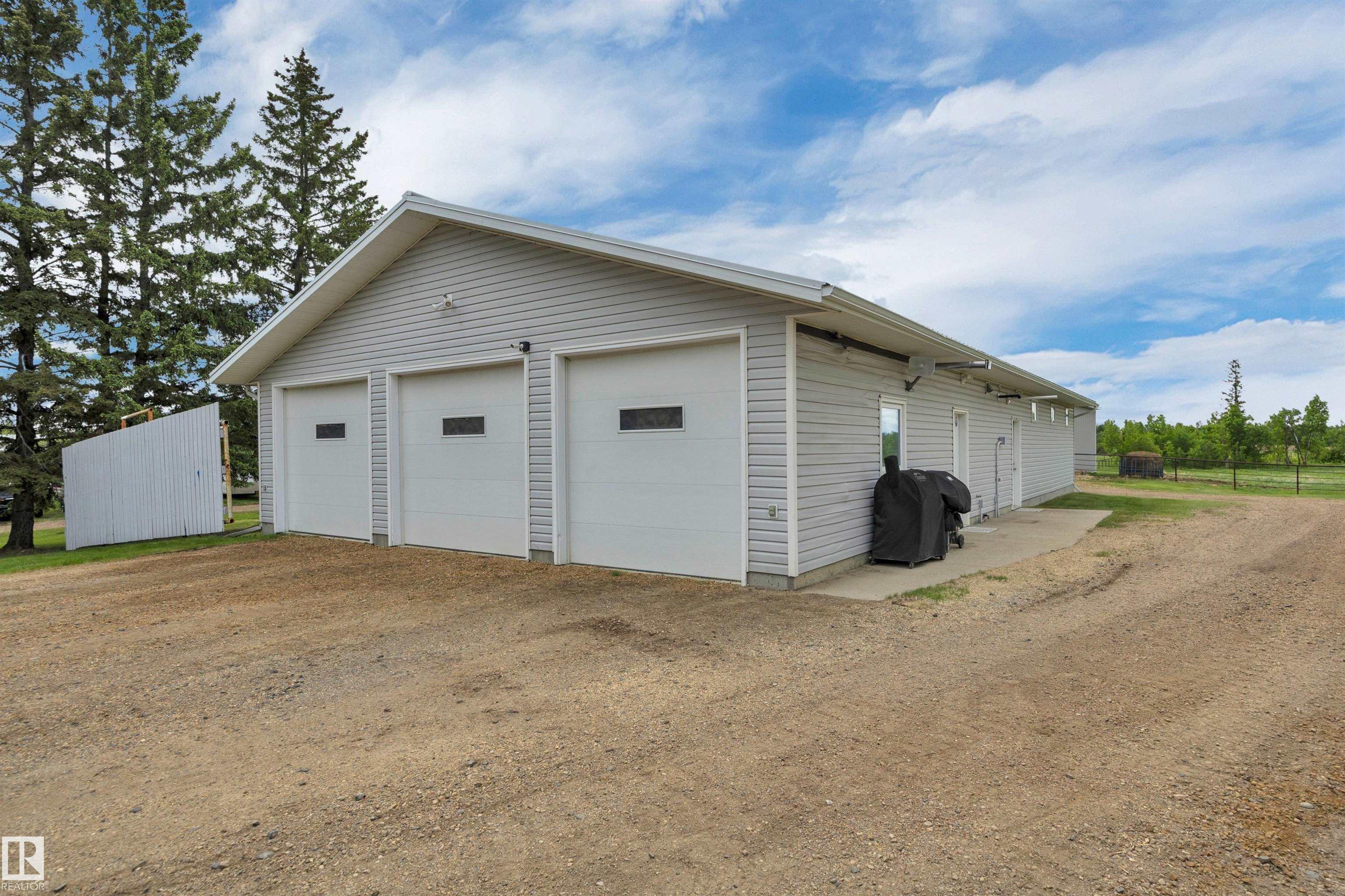 Photo 33 at 22363 Wye Road, None, Rural Strathcona County