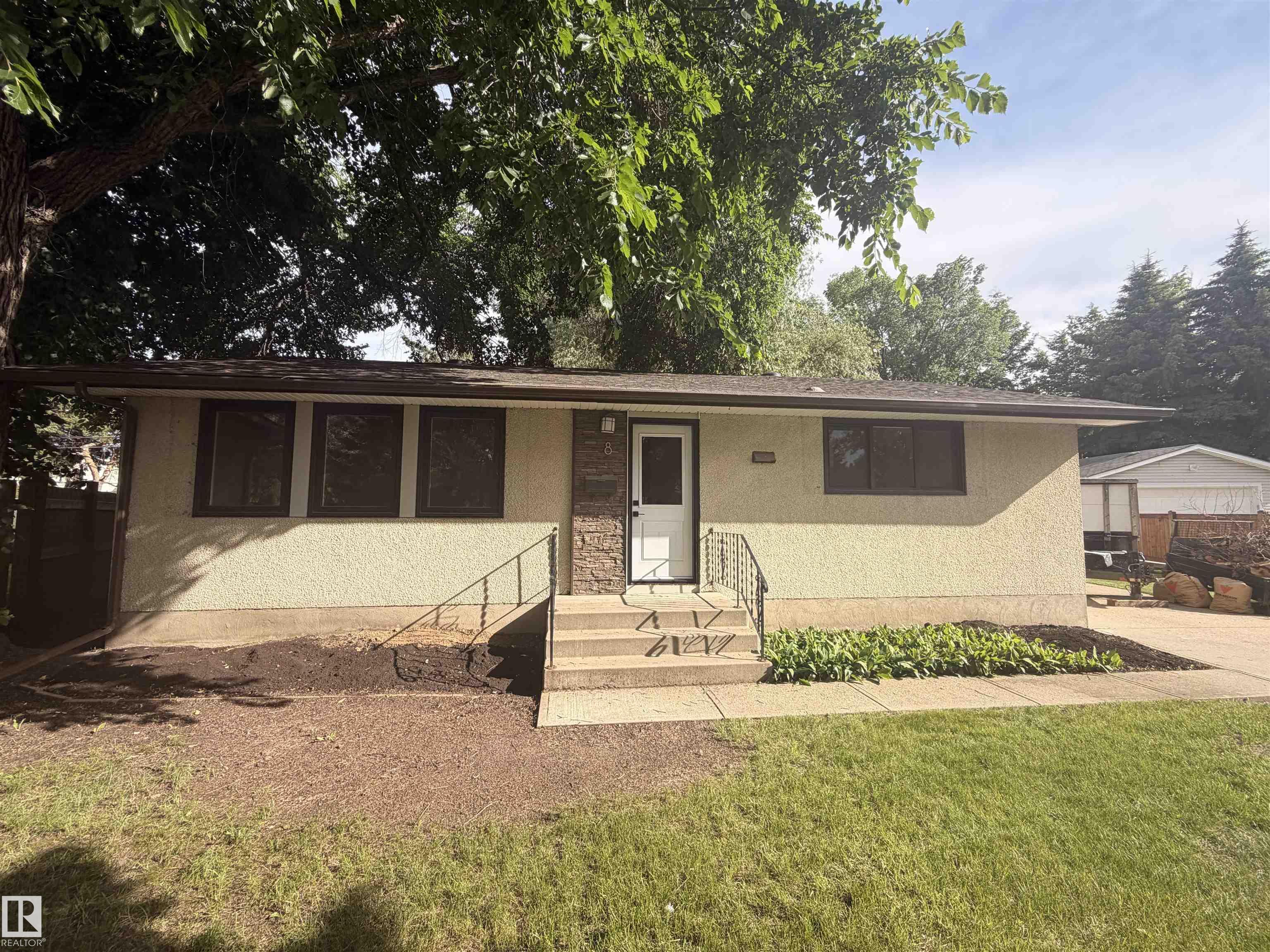 8 Savoy Place, Sturgeon Heights, St. Albert