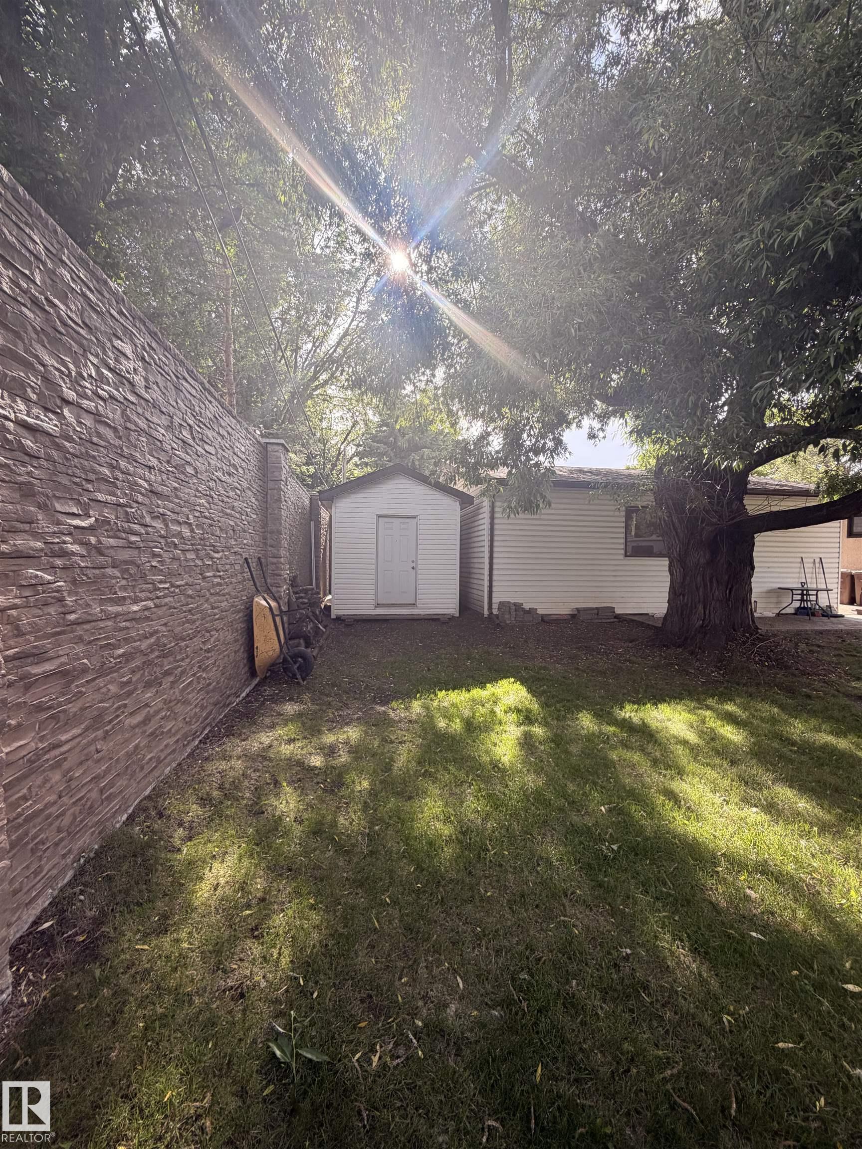 Photo 13 at 8 Savoy Place, Sturgeon Heights, St. Albert