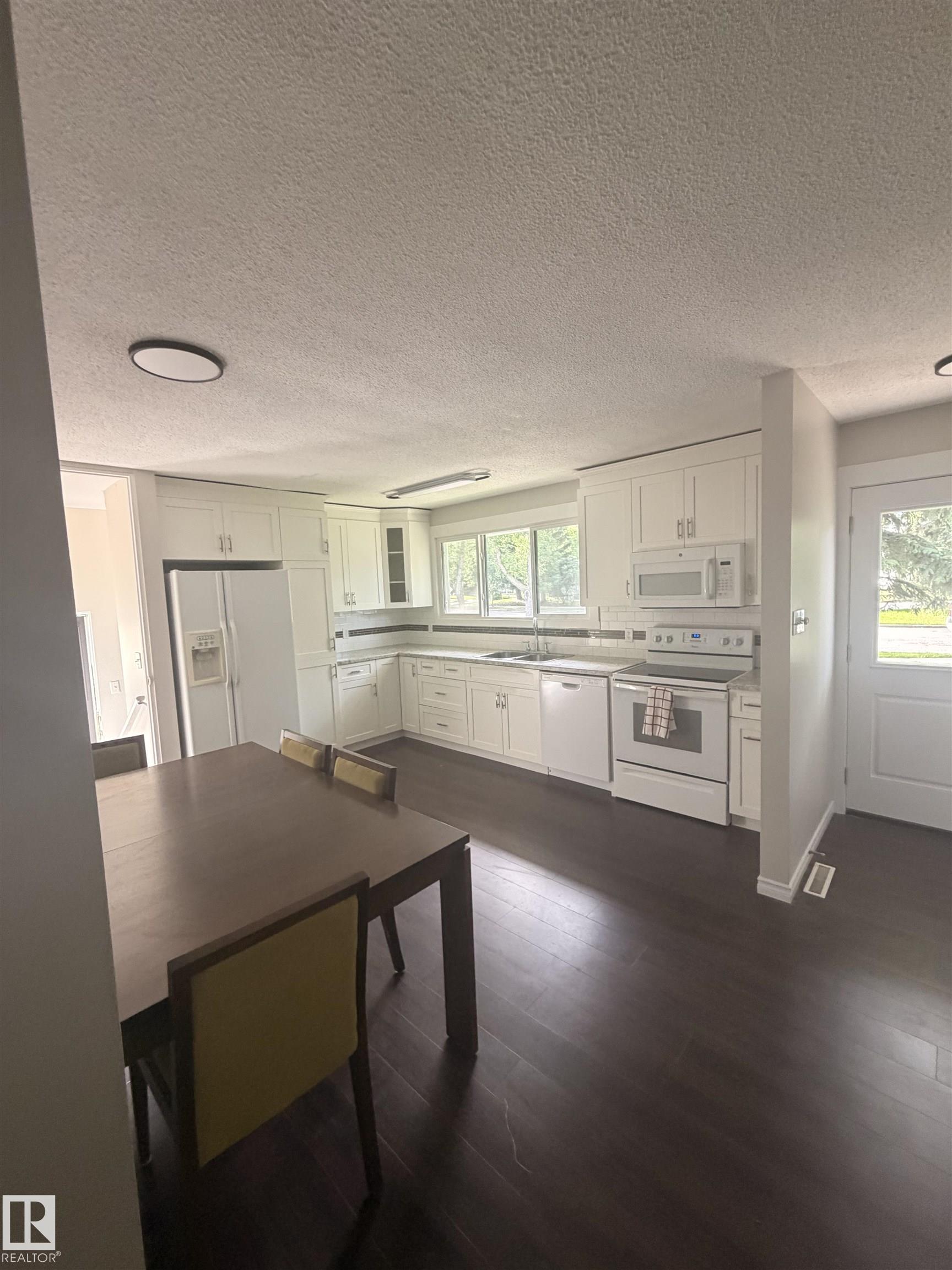 Photo 20 at 8 Savoy Place, Sturgeon Heights, St. Albert