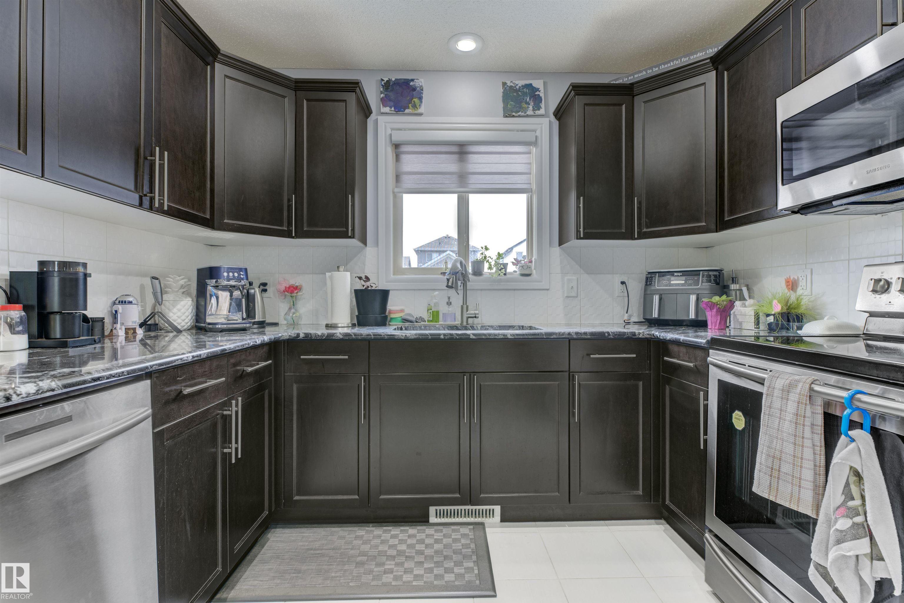 Photo 8 at 1311 30 Avenue NW, Tamarack, Edmonton