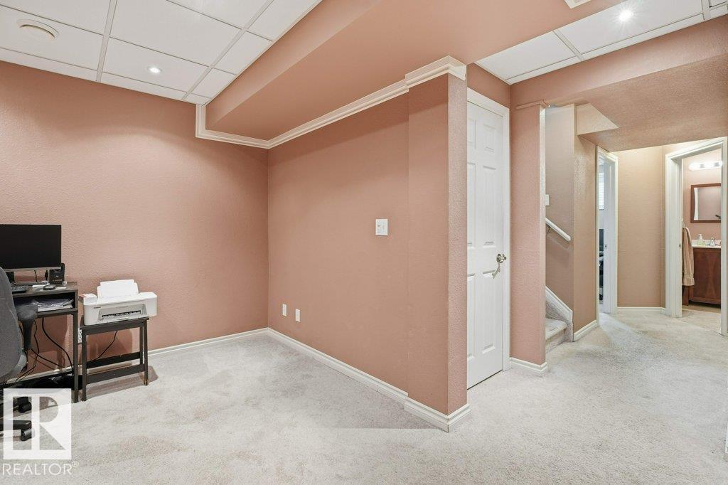 Photo 17 at 30 - 1404 Hermitage Road NW, Canon Ridge, Edmonton