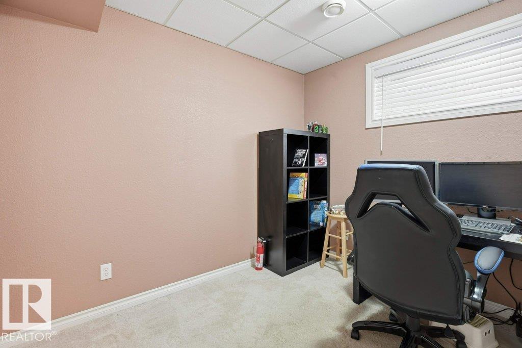 Photo 18 at 30 - 1404 Hermitage Road NW, Canon Ridge, Edmonton