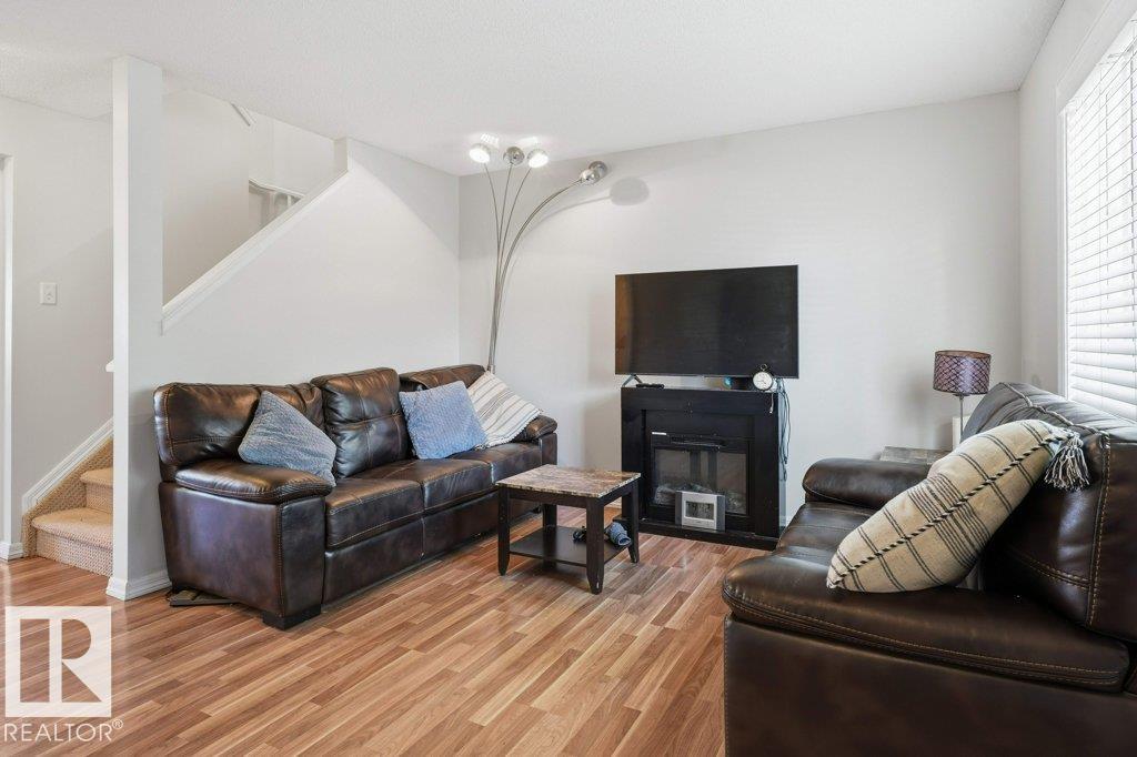 Photo 6 at 30 - 1404 Hermitage Road NW, Canon Ridge, Edmonton