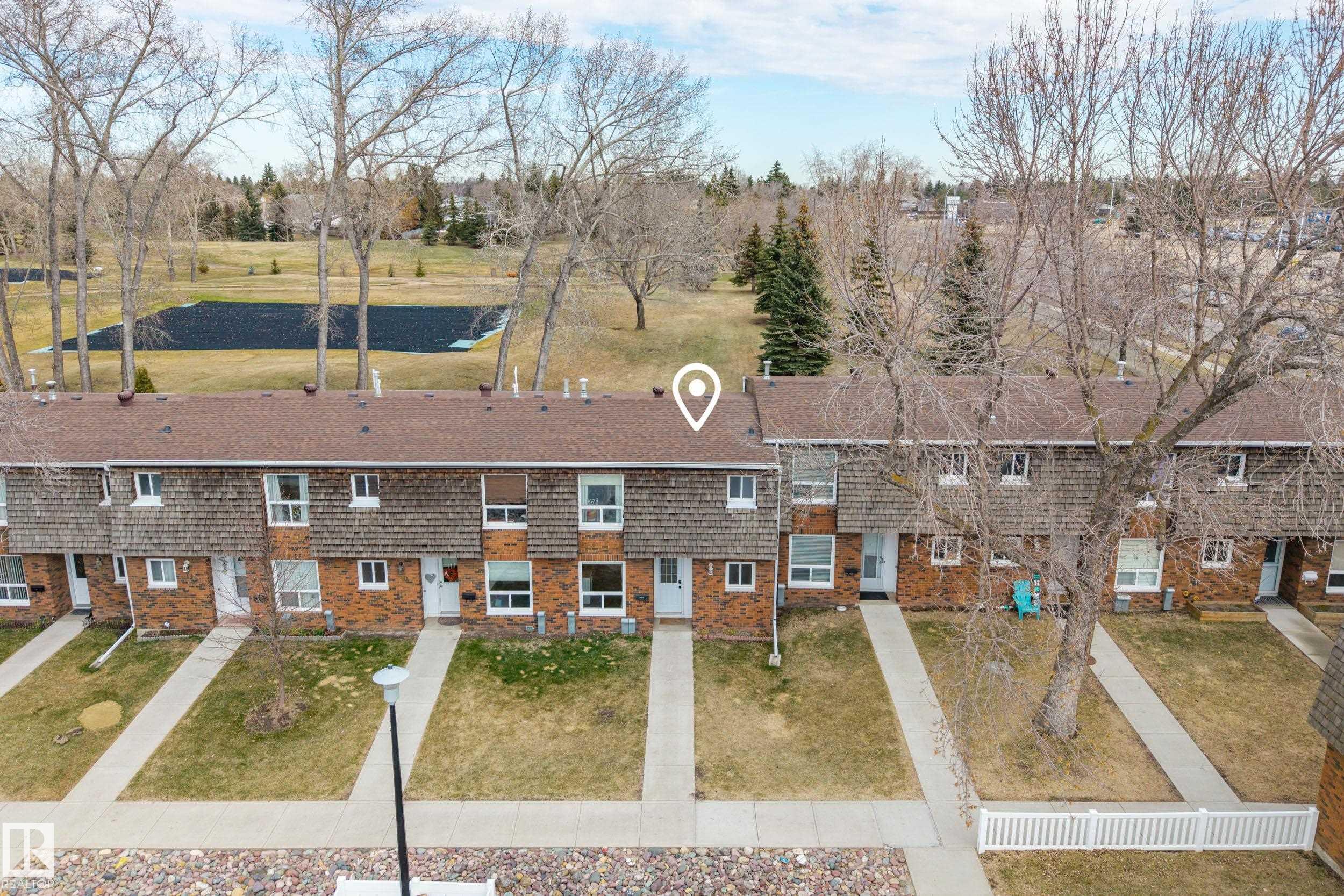 9 Great oaks, Broadmoor Estates, Sherwood Park