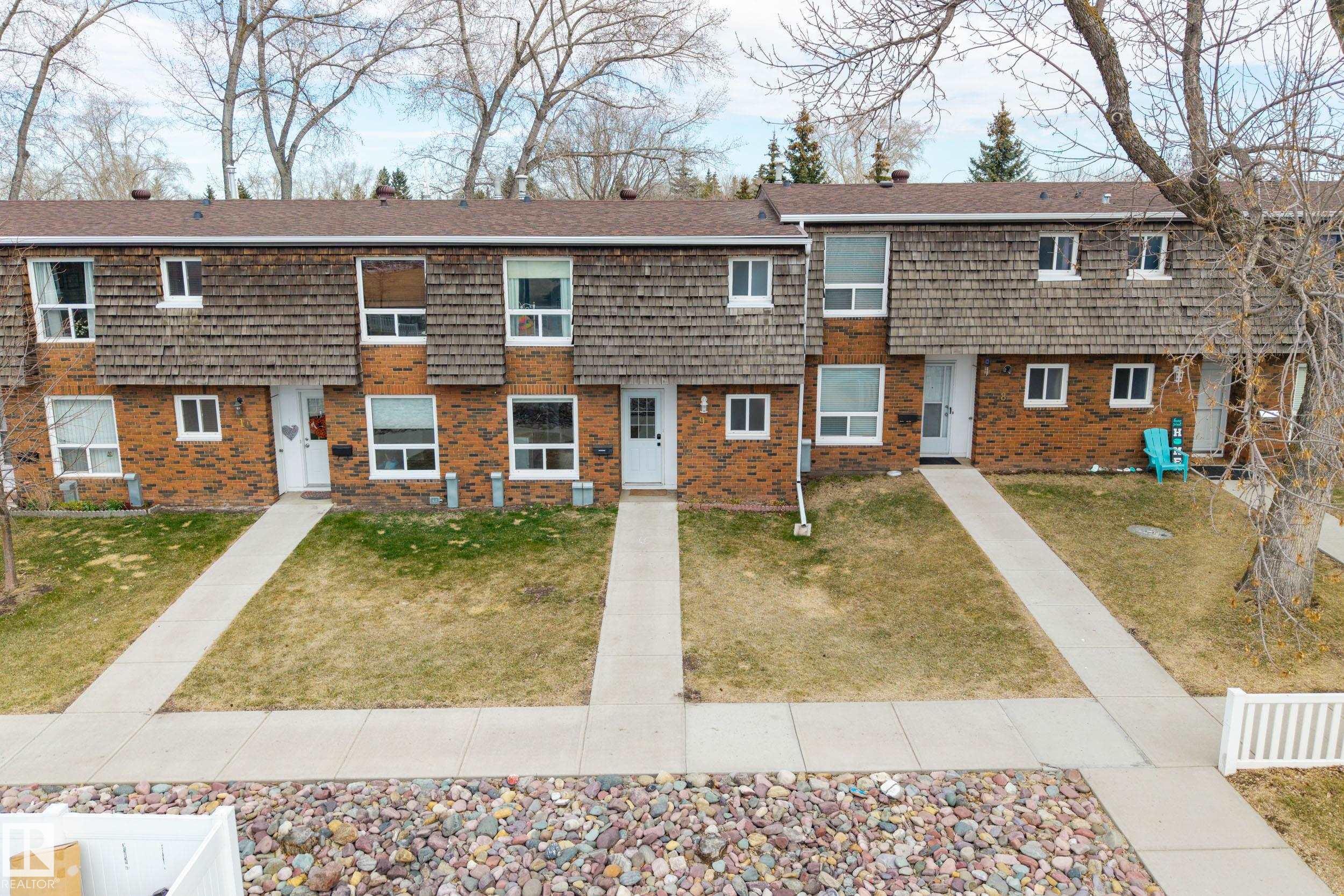 9 Great oaks, Broadmoor Estates, Sherwood Park