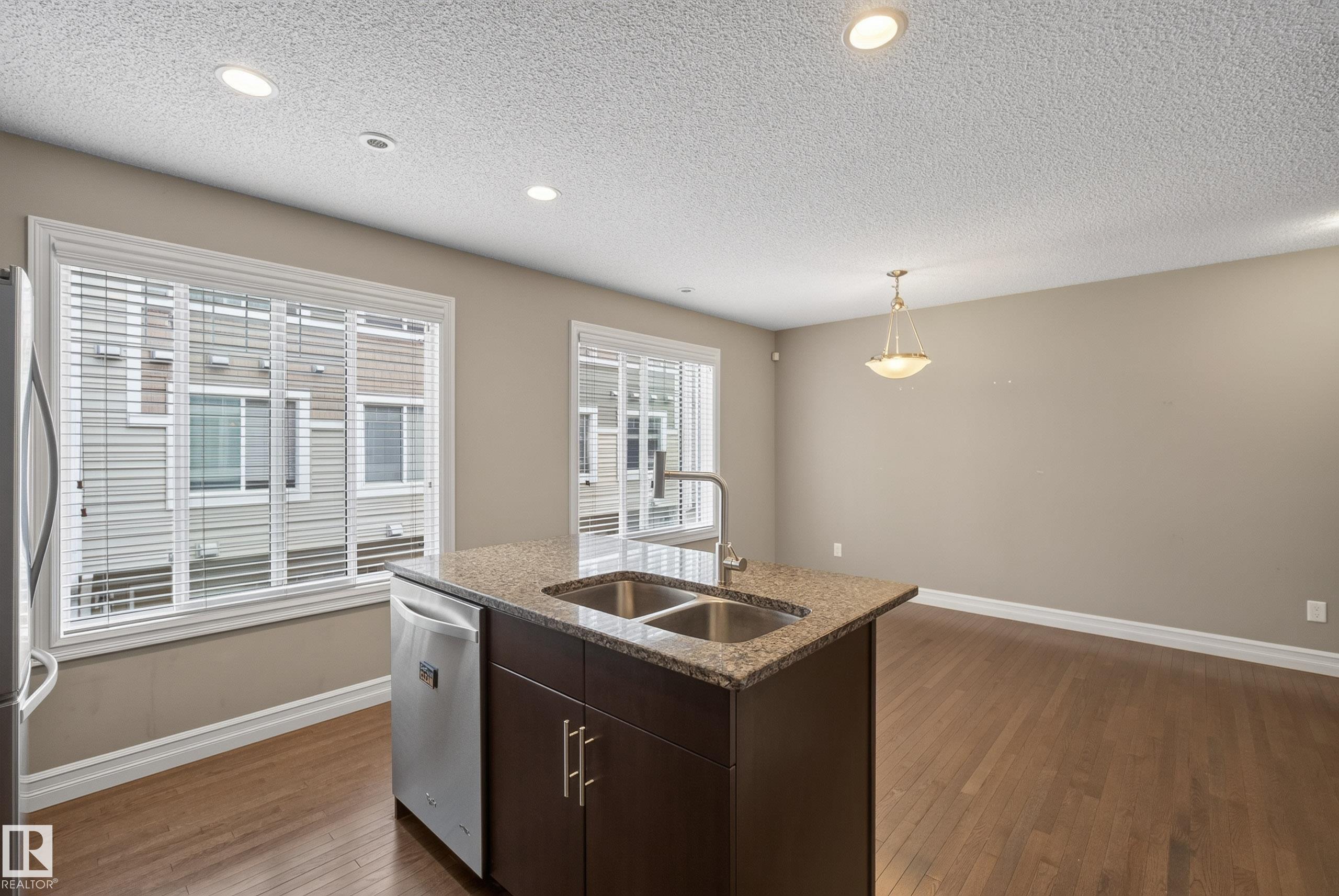 Photo 19 at 53 - 3625 144 Avenue NW, Clareview Town Centre, Edmonton