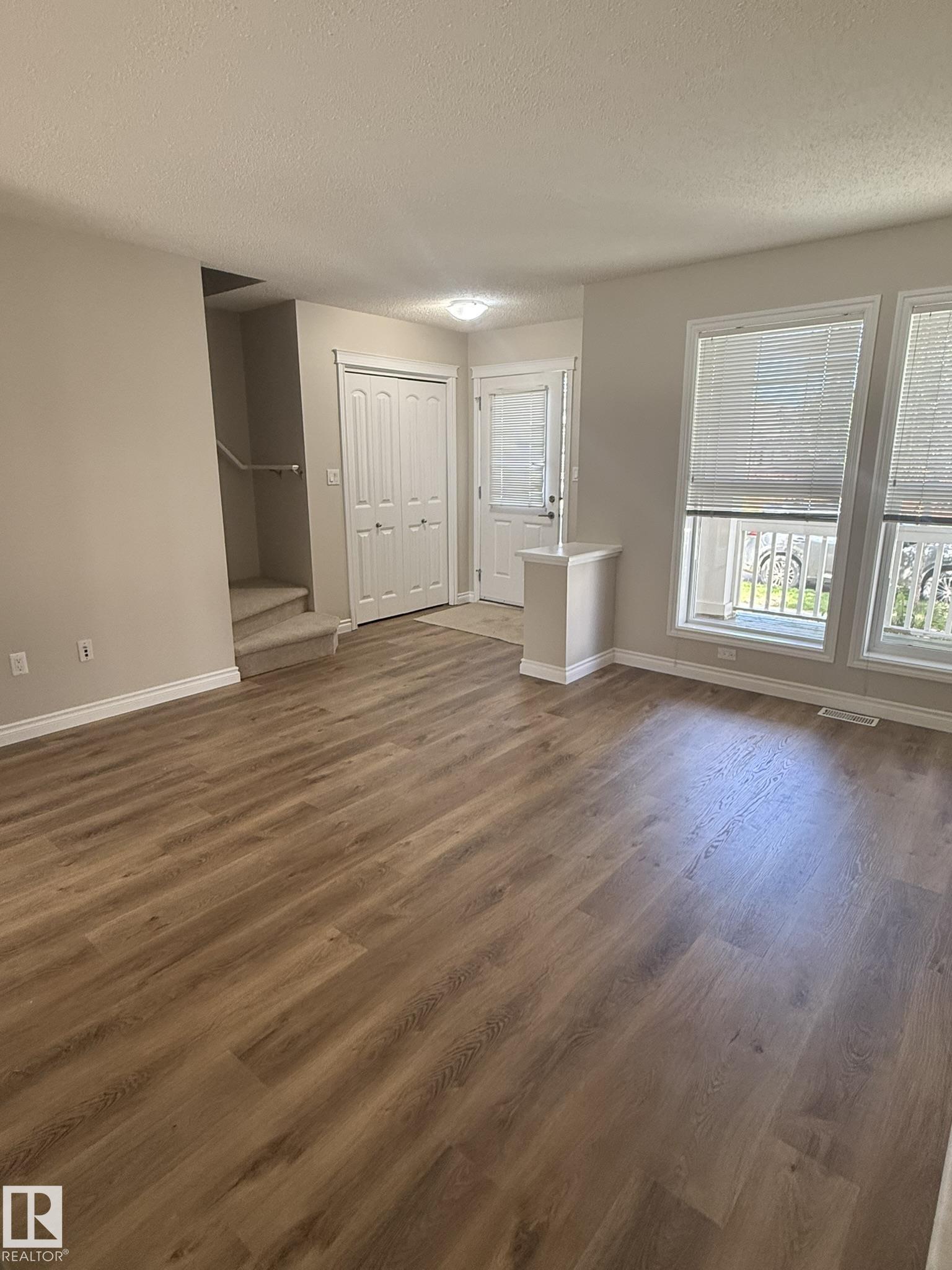 8305 Ellis Crescent NW, Edgemont, Edmonton