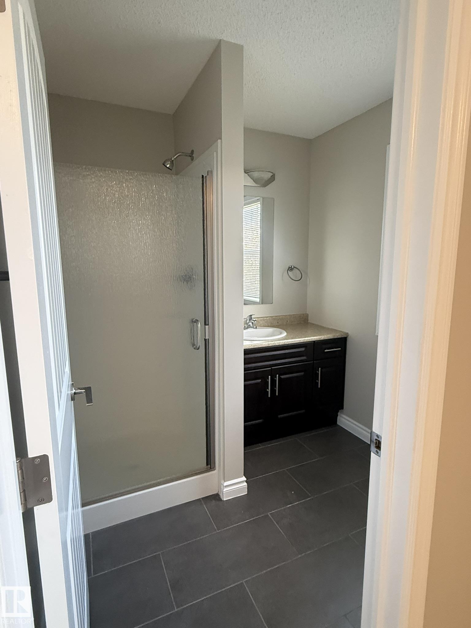 Photo 7 at 8305 Ellis Crescent NW, Edgemont, Edmonton